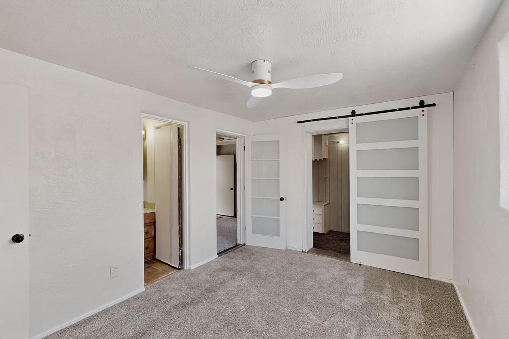 3409 VALENCIA Drive NE