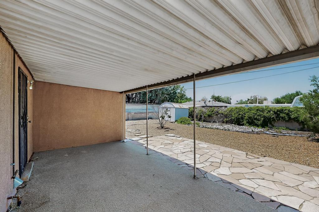 3409 VALENCIA Drive NE