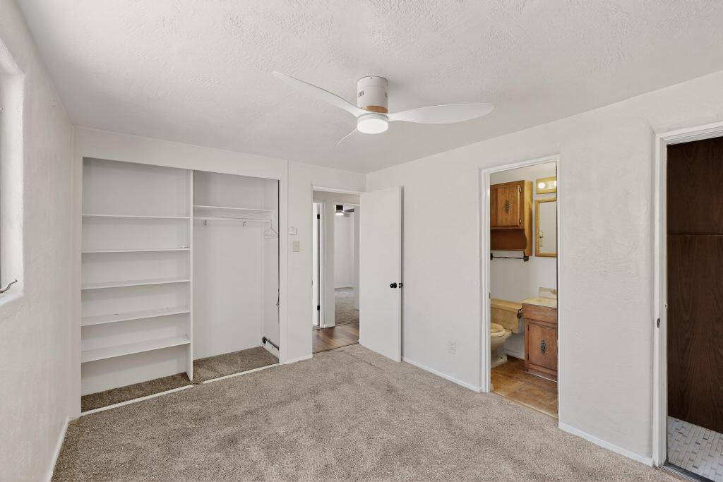 3409 VALENCIA Drive NE