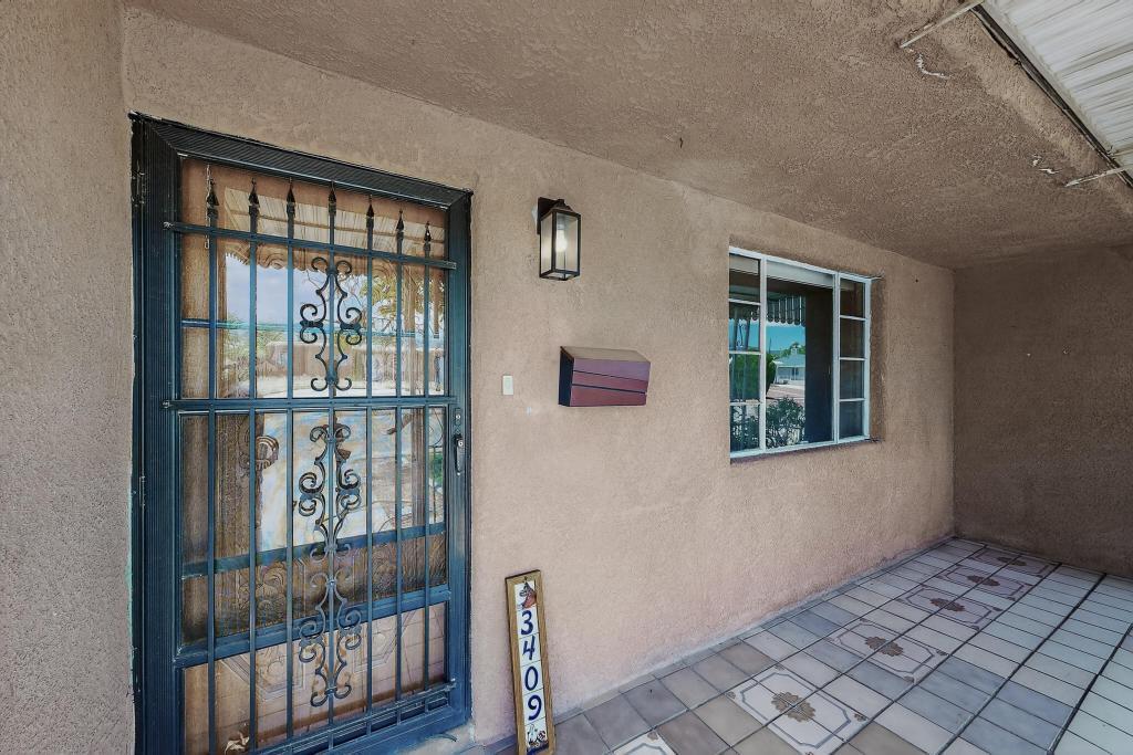 3409 VALENCIA Drive NE