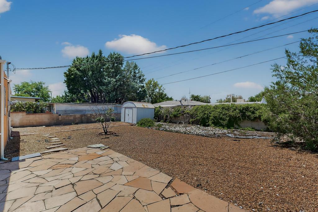 3409 VALENCIA Drive NE