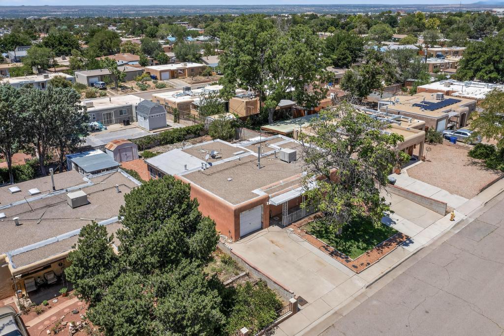 3409 VALENCIA Drive NE