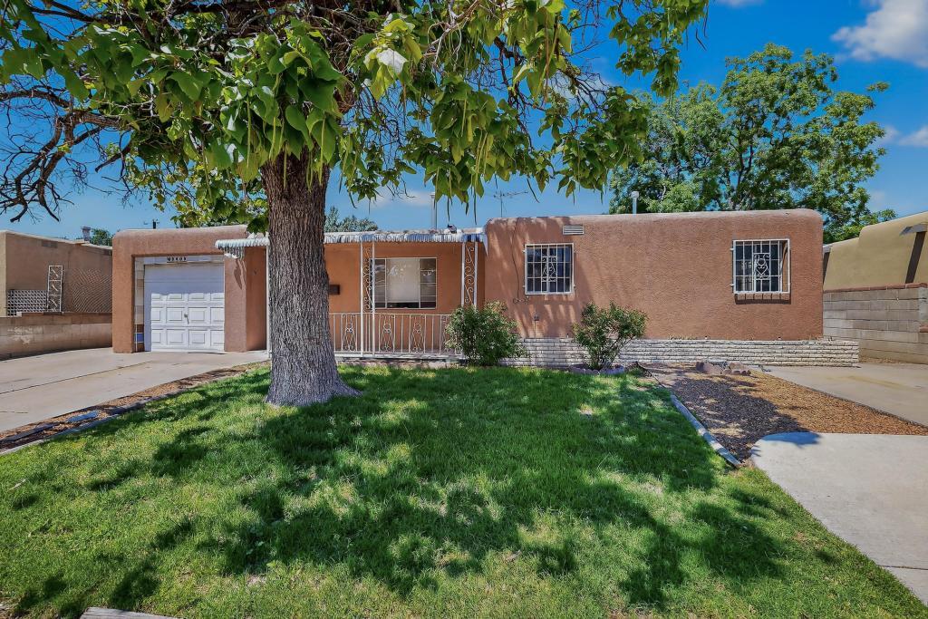 3409 VALENCIA Drive NE