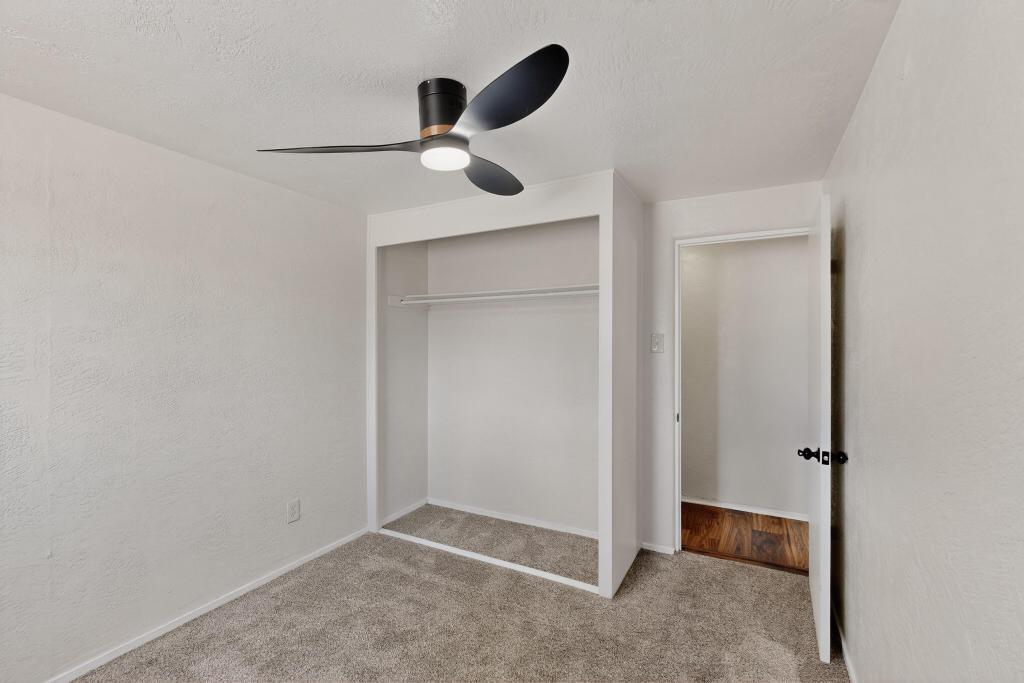 3409 VALENCIA Drive NE