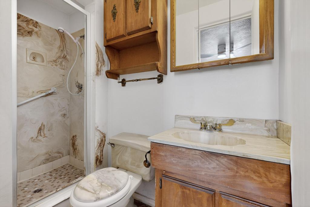 3409 VALENCIA Drive NE