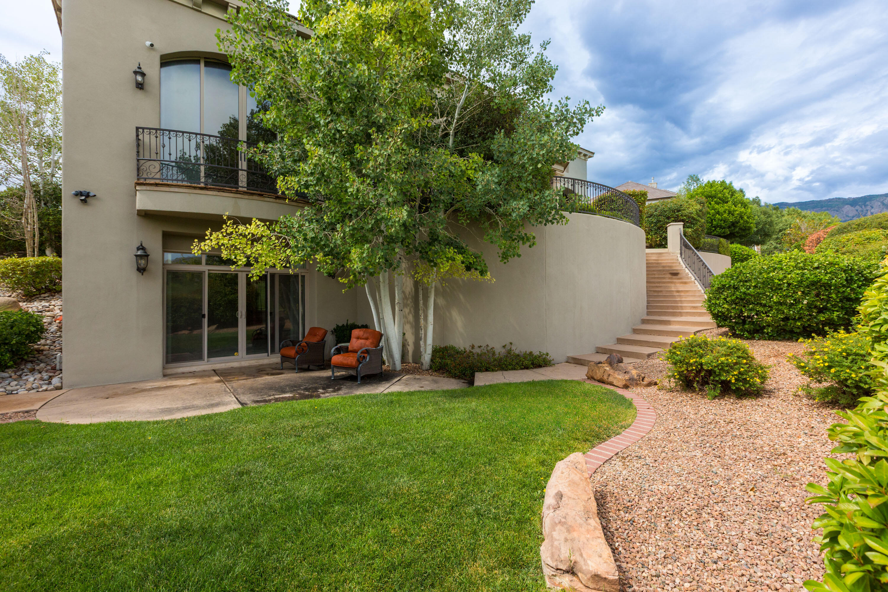 11804 ZINFANDEL Avenue NE