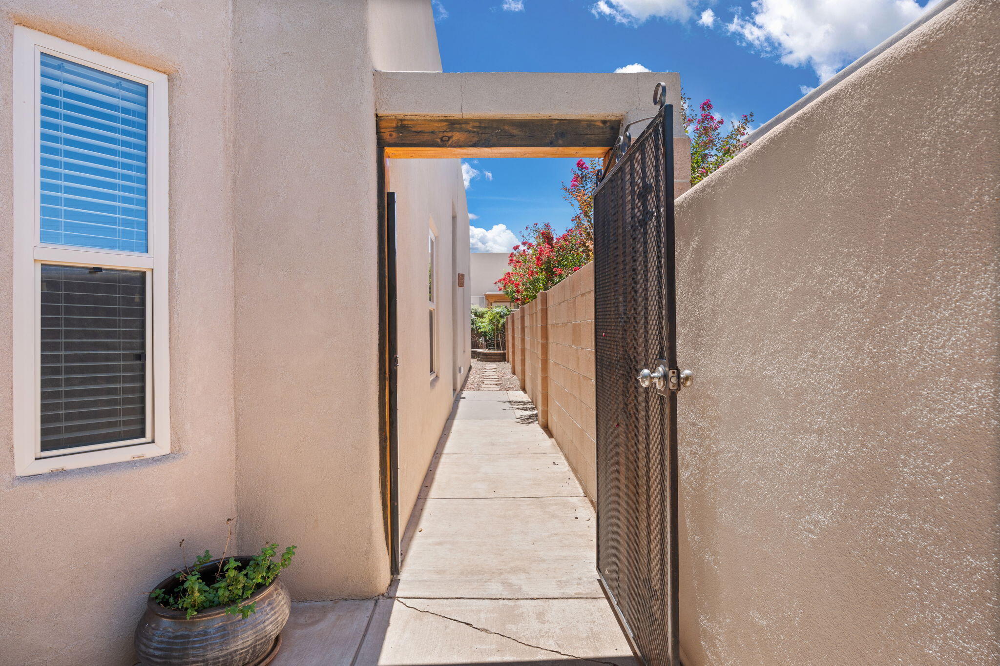 2259 CALLE DE ALIFAS