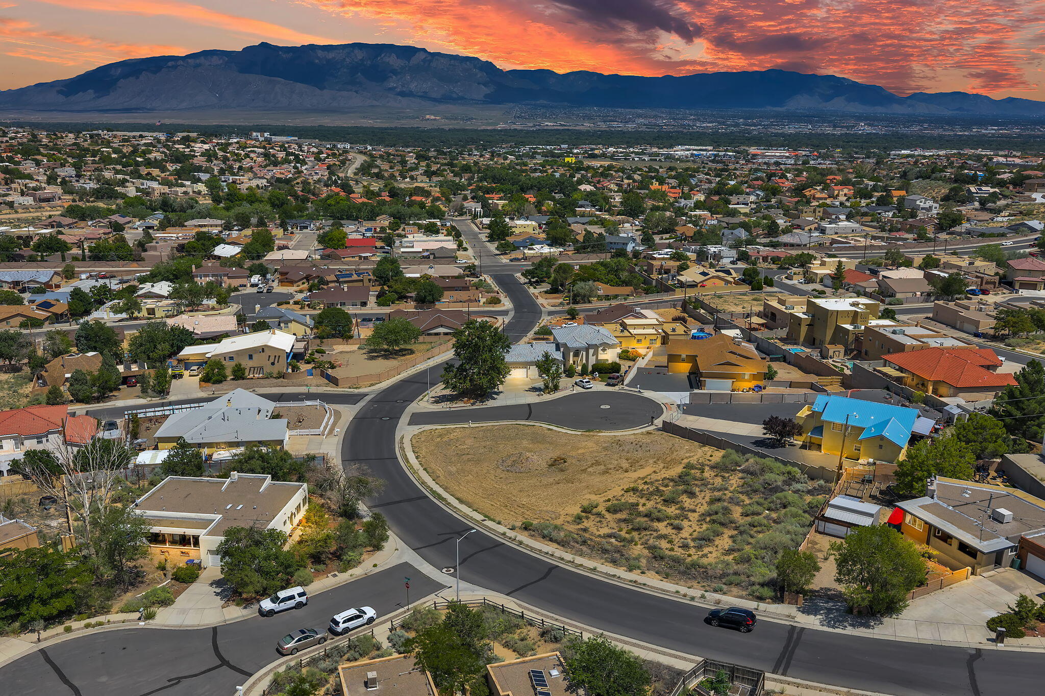 4824 DRIFTWOOD Avenue NW