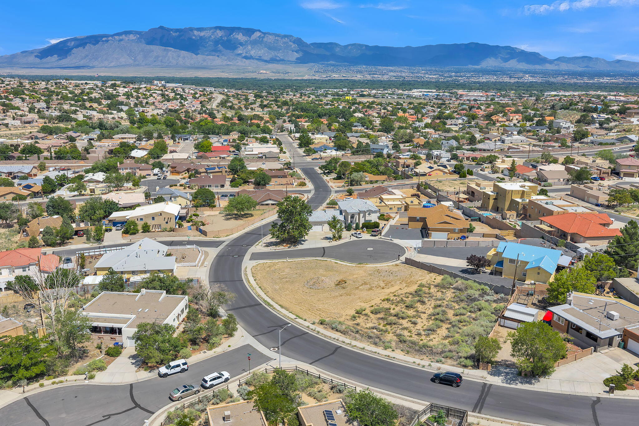 4824 DRIFTWOOD Avenue NW