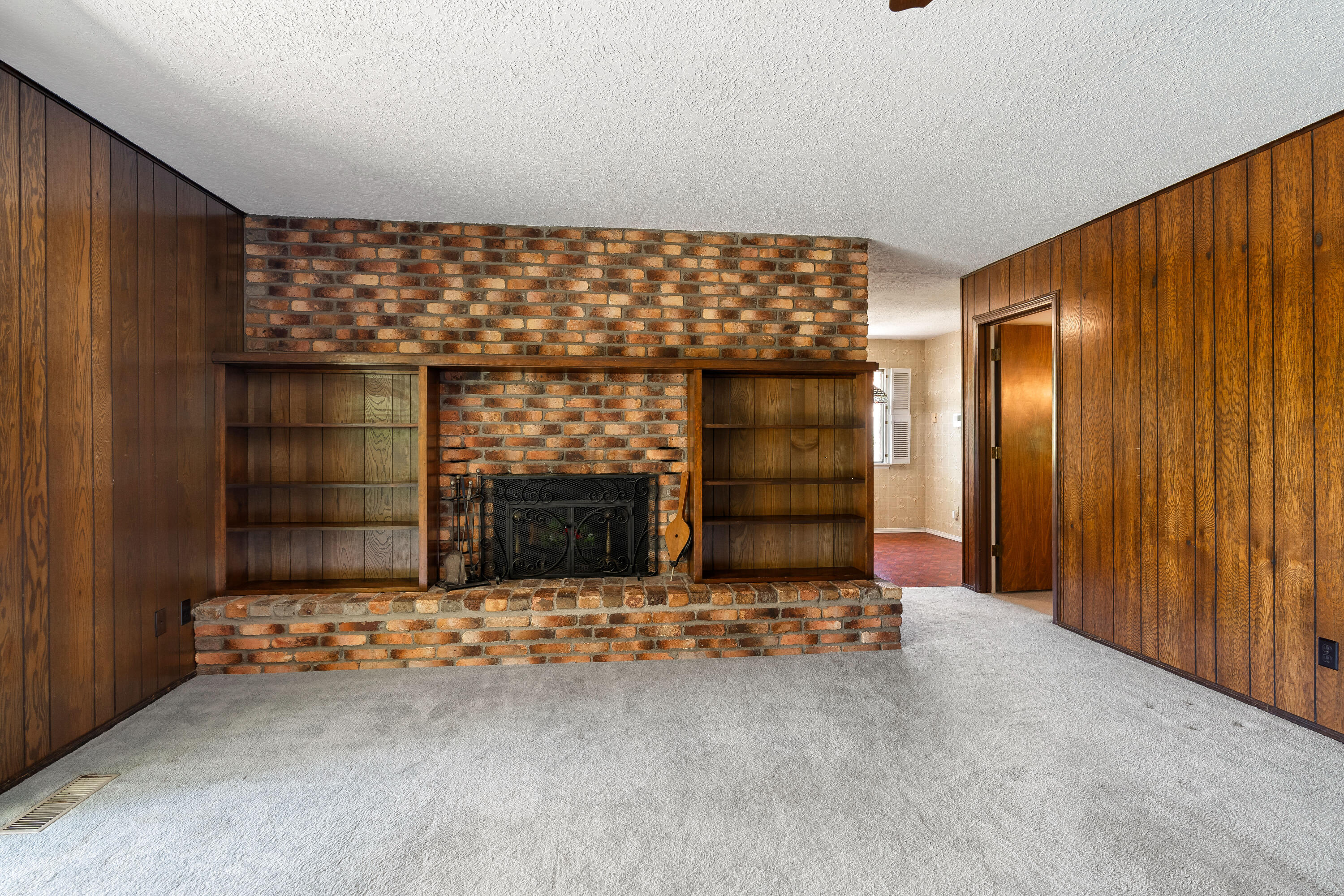 8130 AVENIDA LA PRESTINA NE