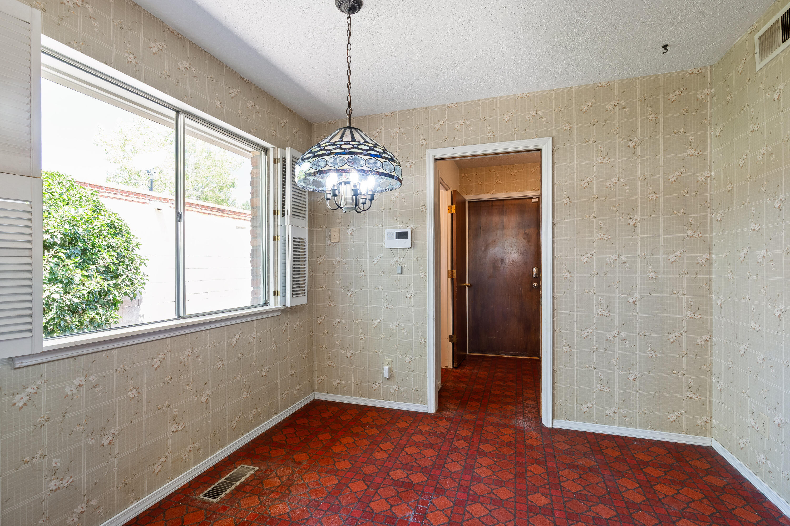 8130 AVENIDA LA PRESTINA NE