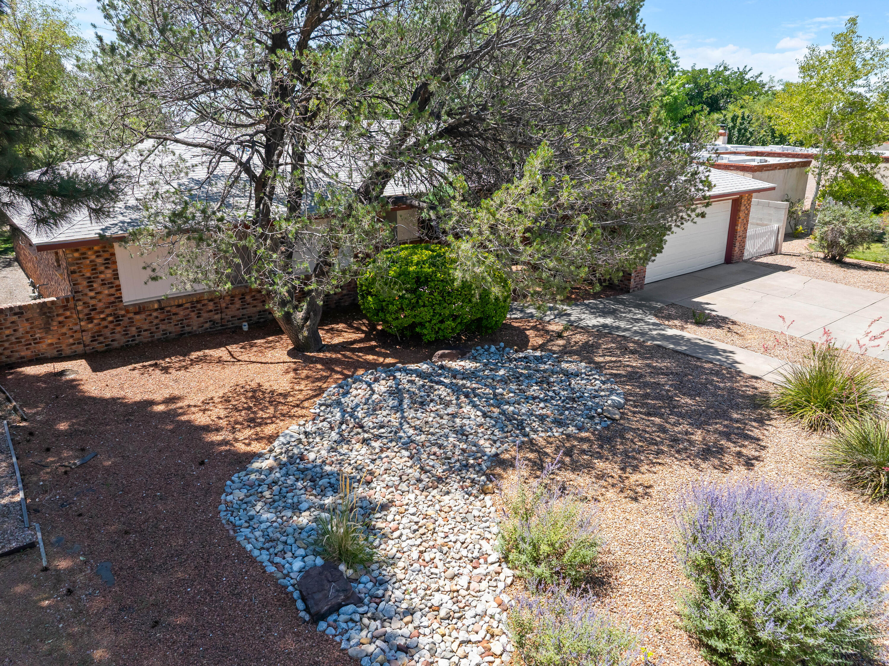 8130 AVENIDA LA PRESTINA NE