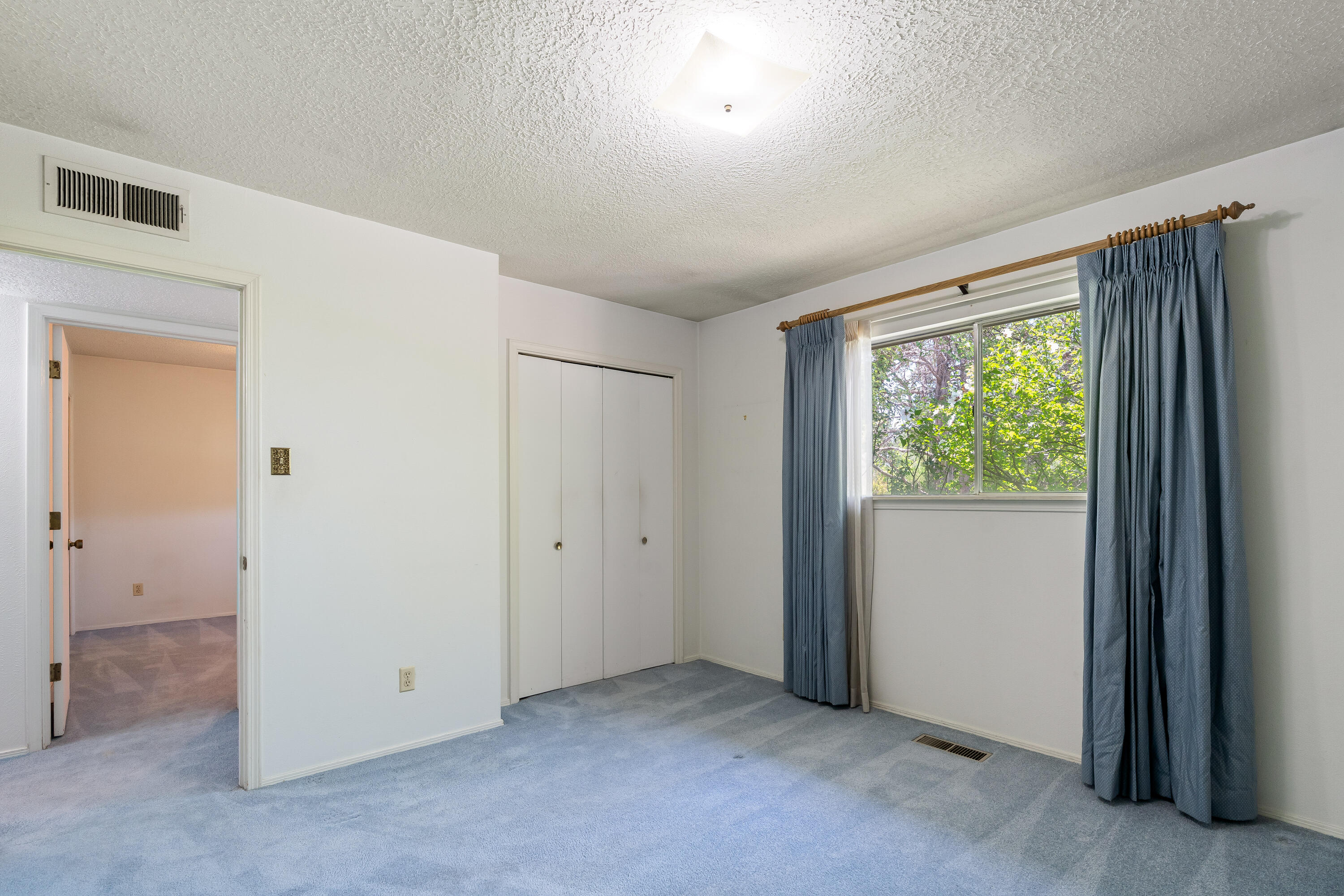 8130 AVENIDA LA PRESTINA NE