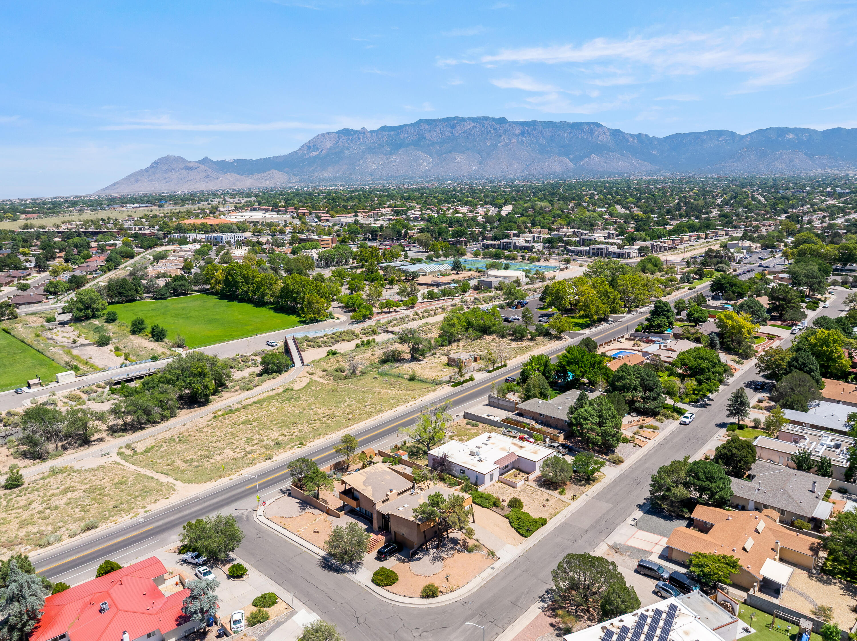 8130 AVENIDA LA PRESTINA NE