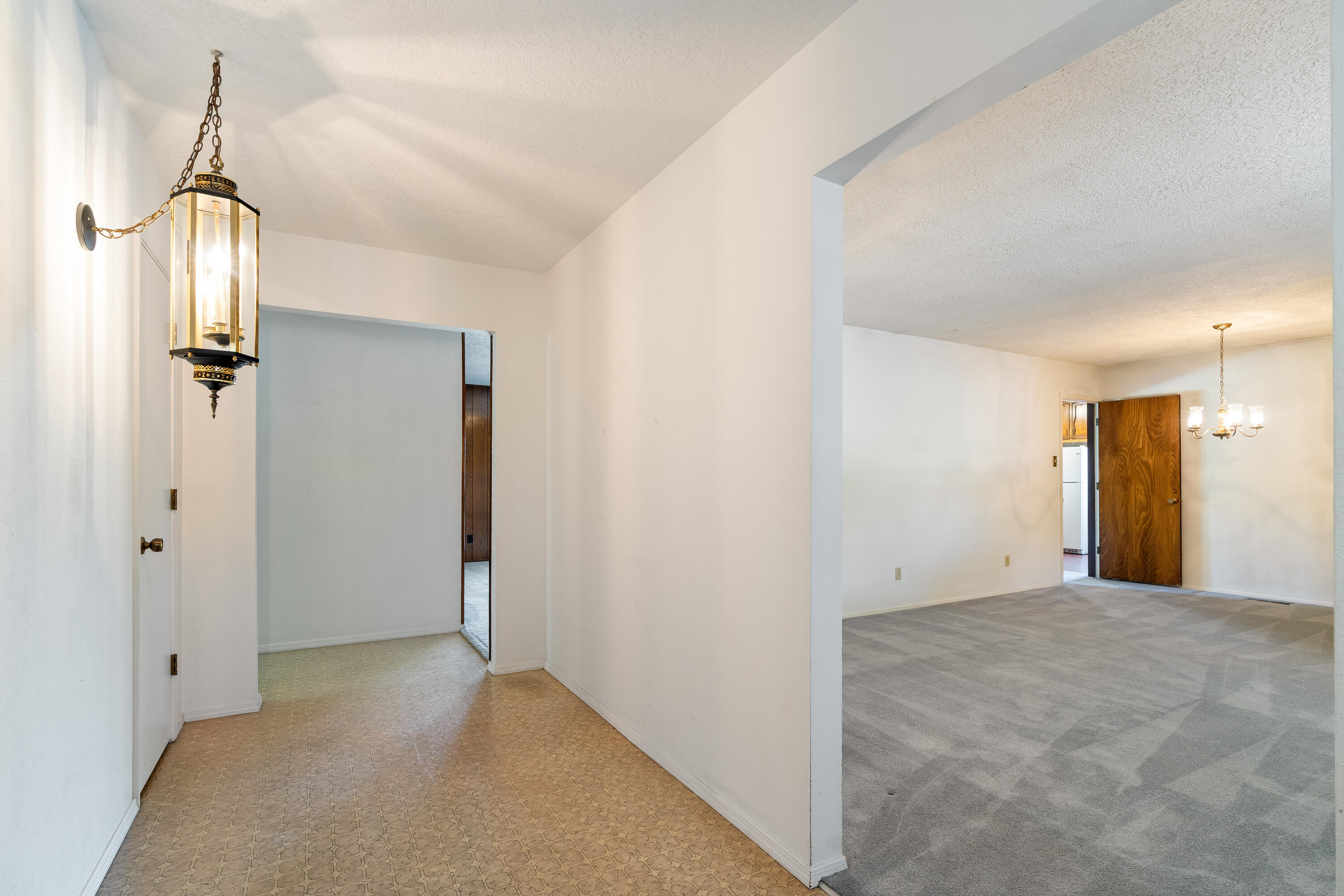 8130 AVENIDA LA PRESTINA NE