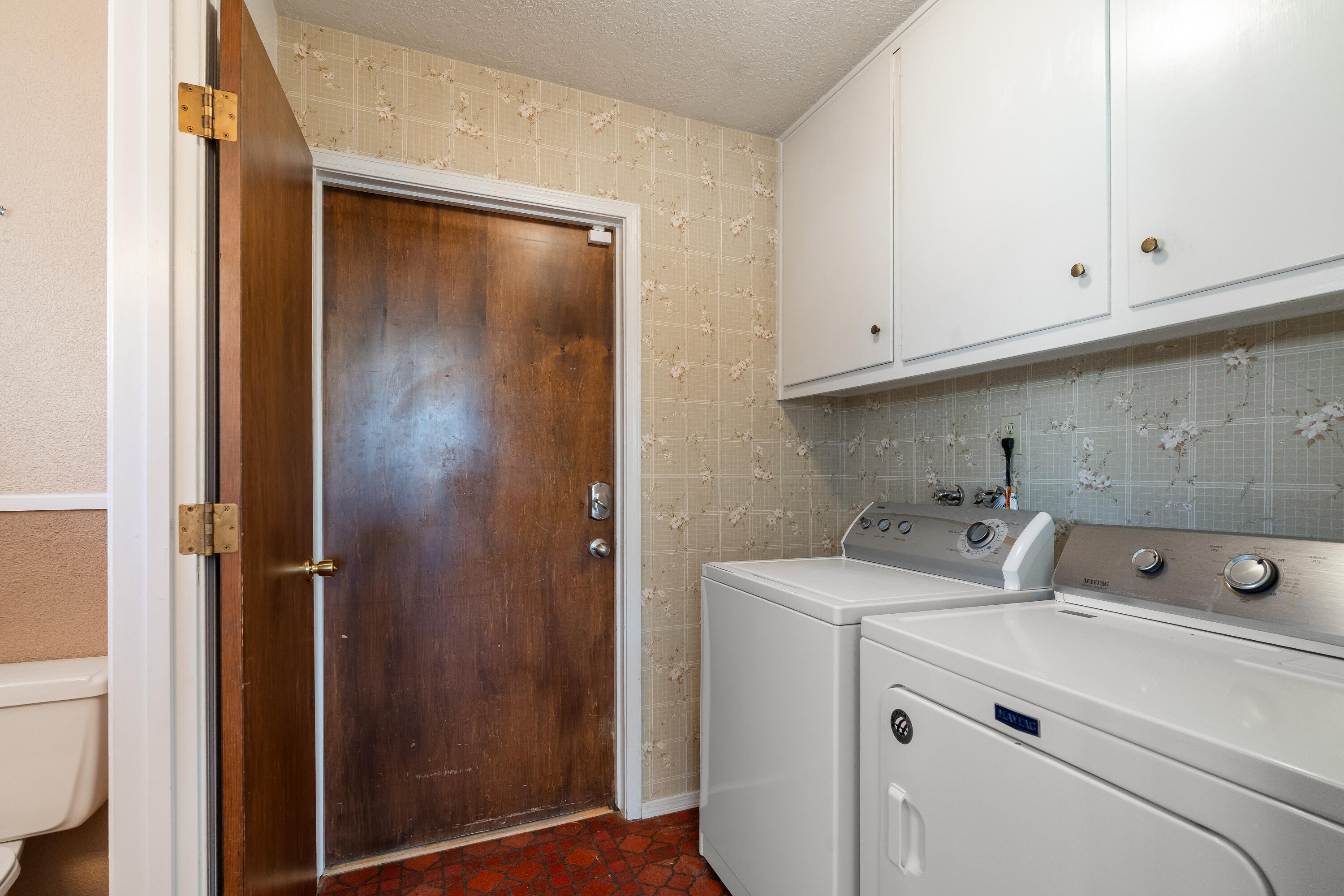 8130 AVENIDA LA PRESTINA NE