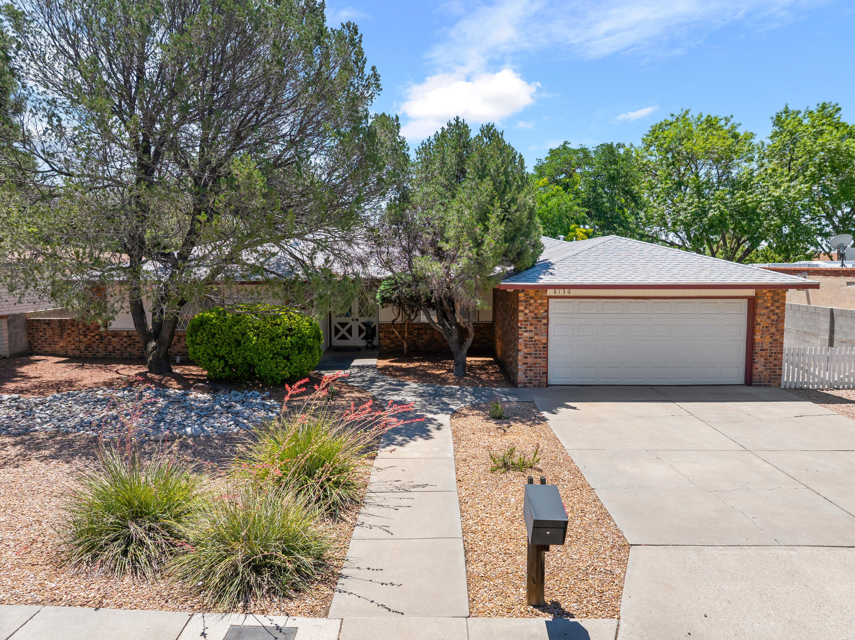 8130 AVENIDA LA PRESTINA NE