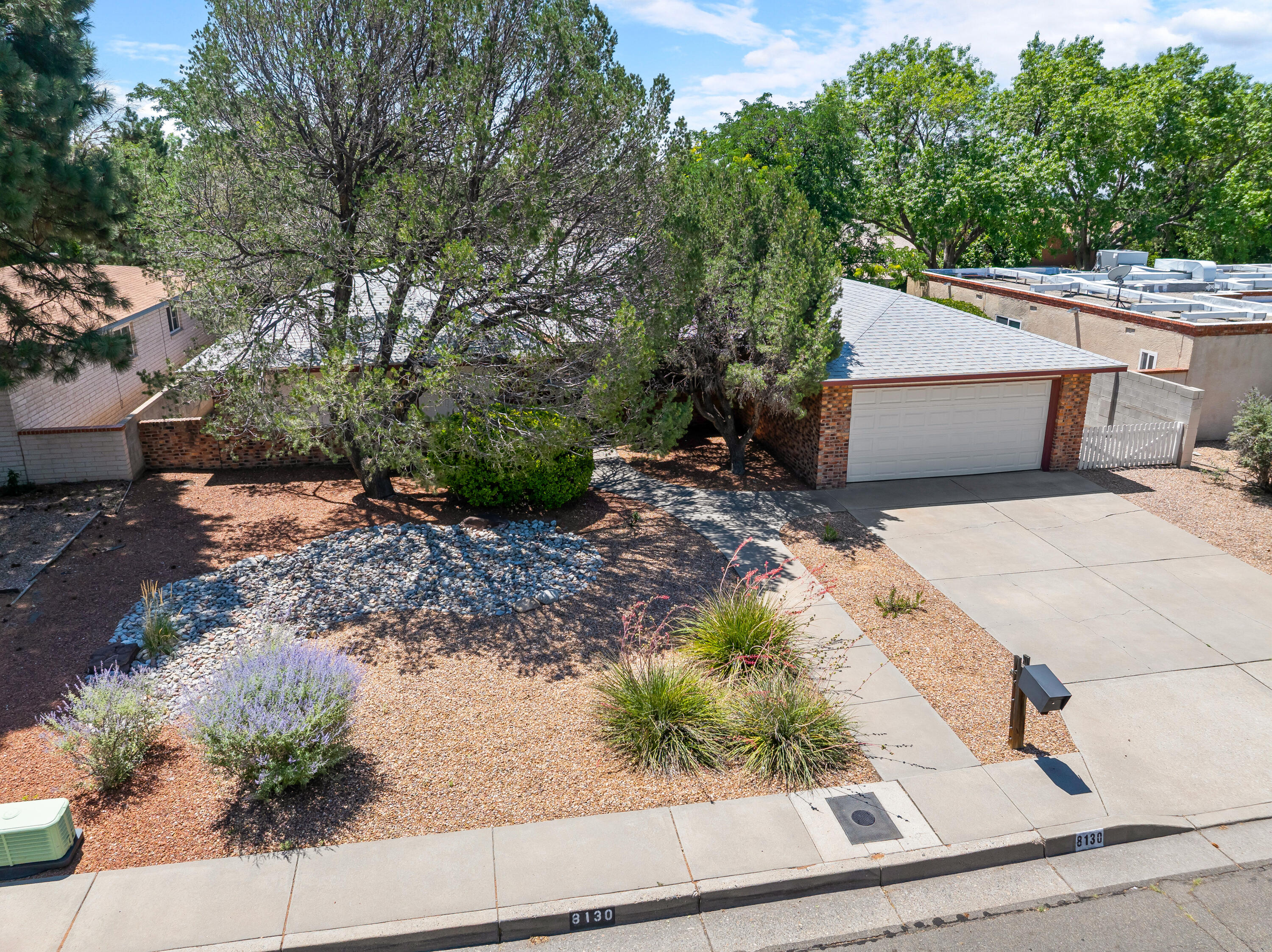 8130 AVENIDA LA PRESTINA NE