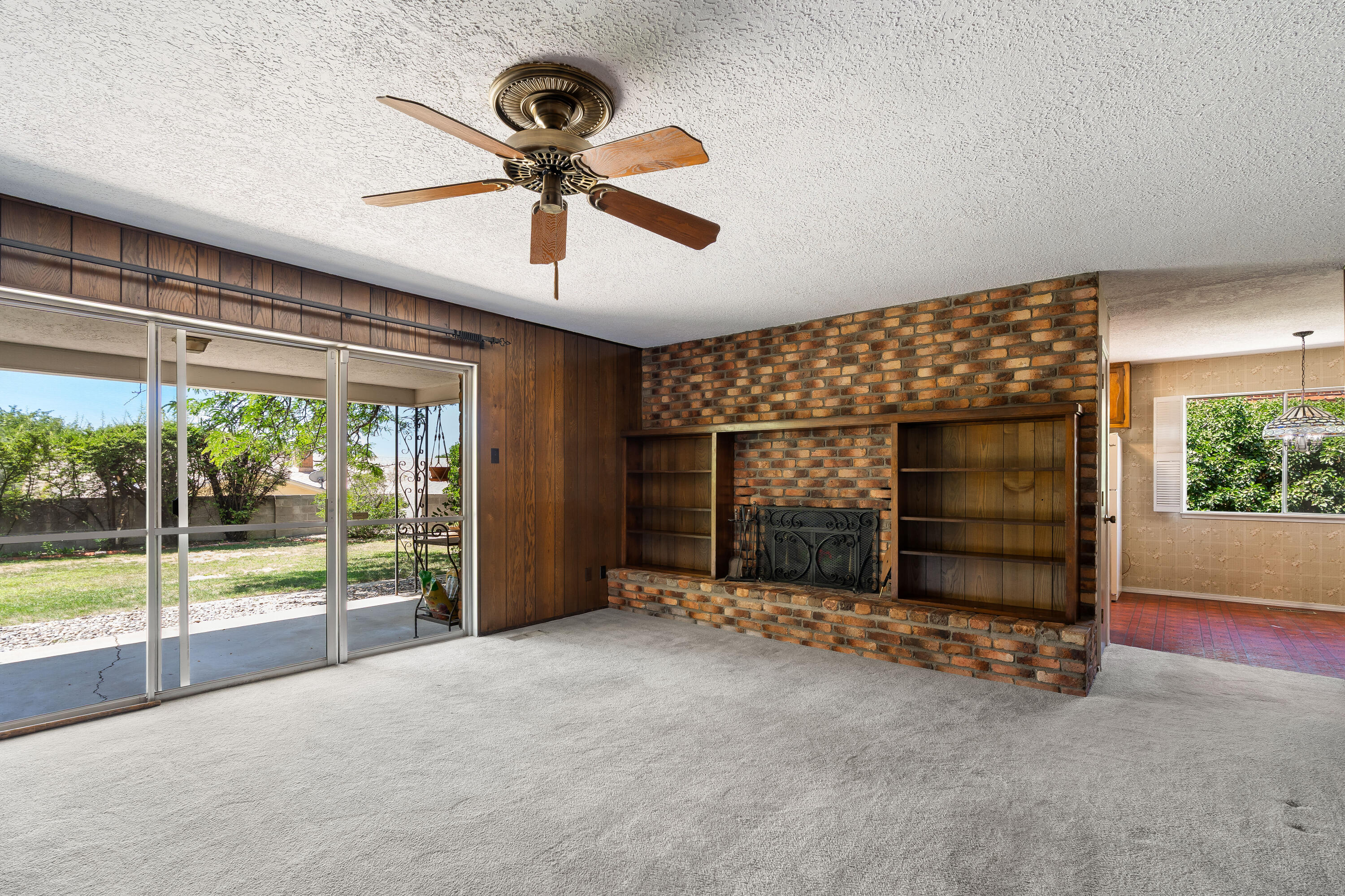 8130 AVENIDA LA PRESTINA NE