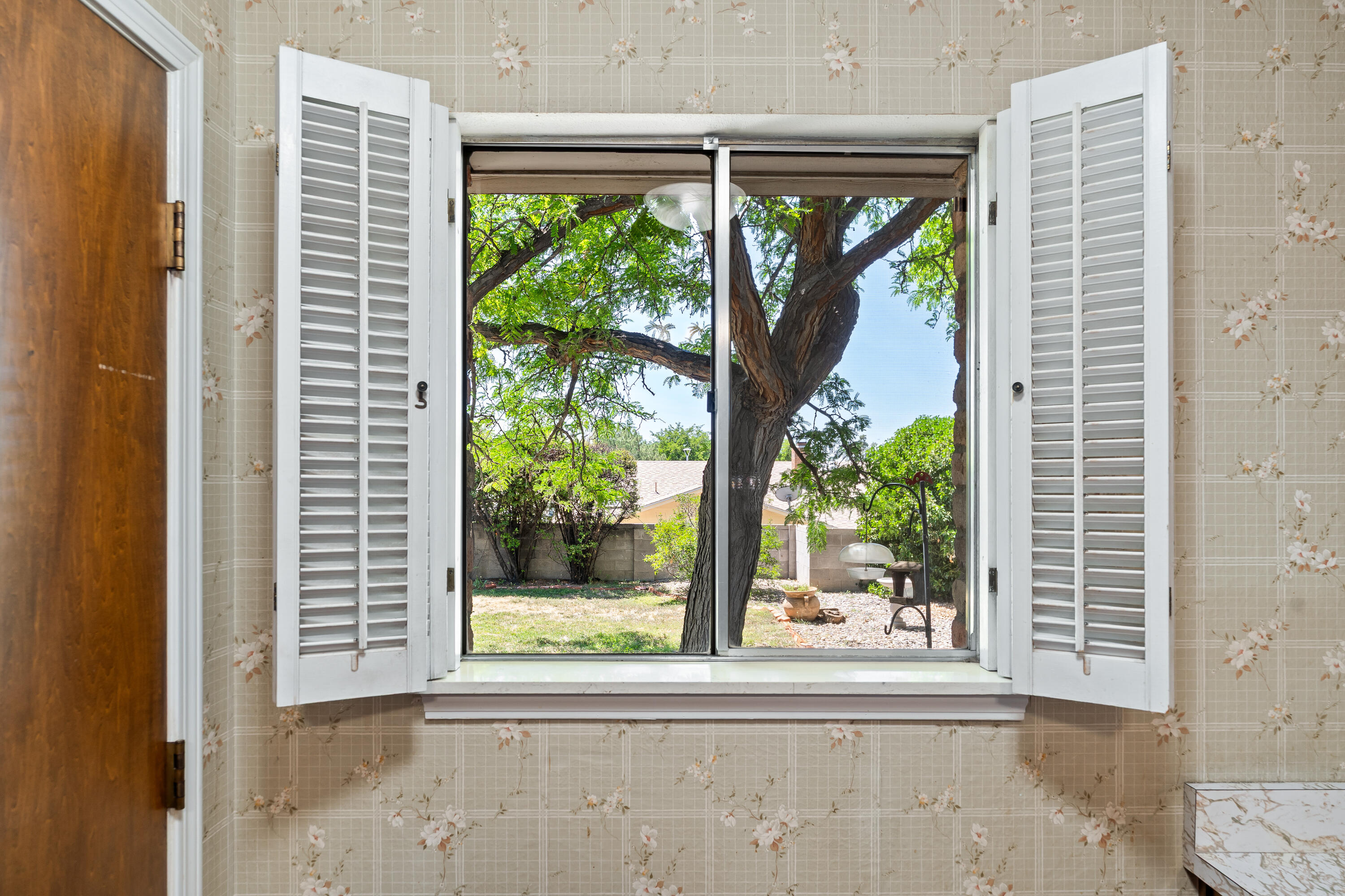 8130 AVENIDA LA PRESTINA NE