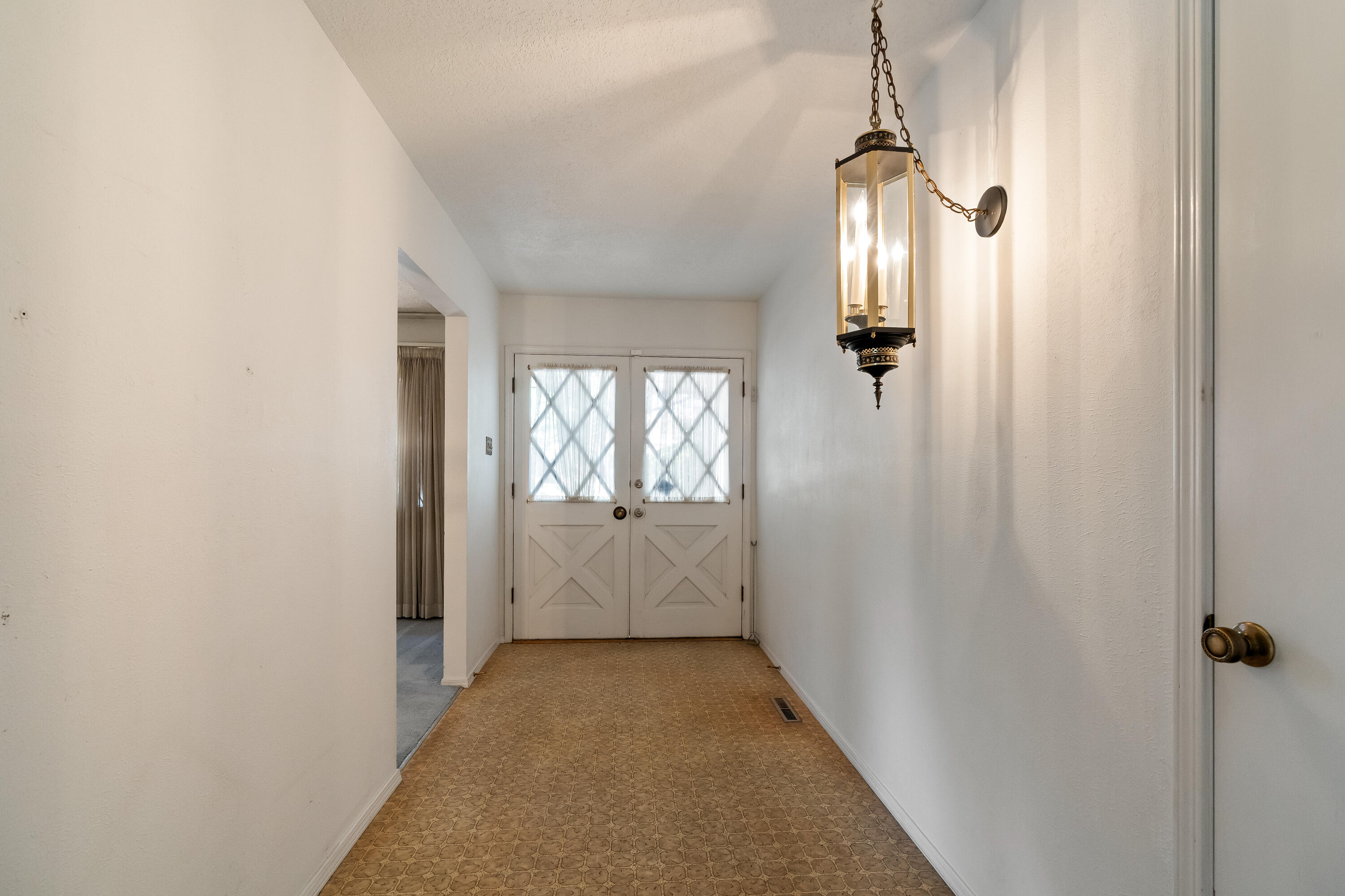 8130 AVENIDA LA PRESTINA NE