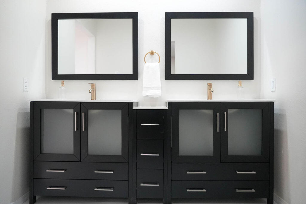 1701 MIRACERROS Place NE