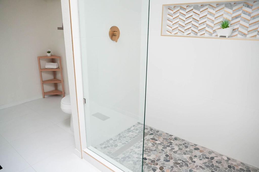 1701 MIRACERROS Place NE