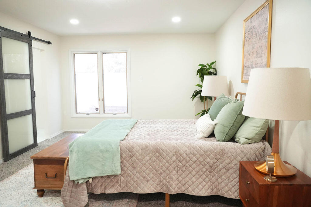 1701 MIRACERROS Place NE