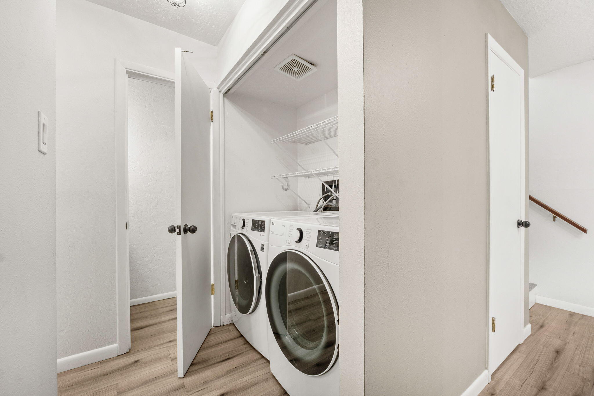 10548 MONTGOMERY Boulevard NE