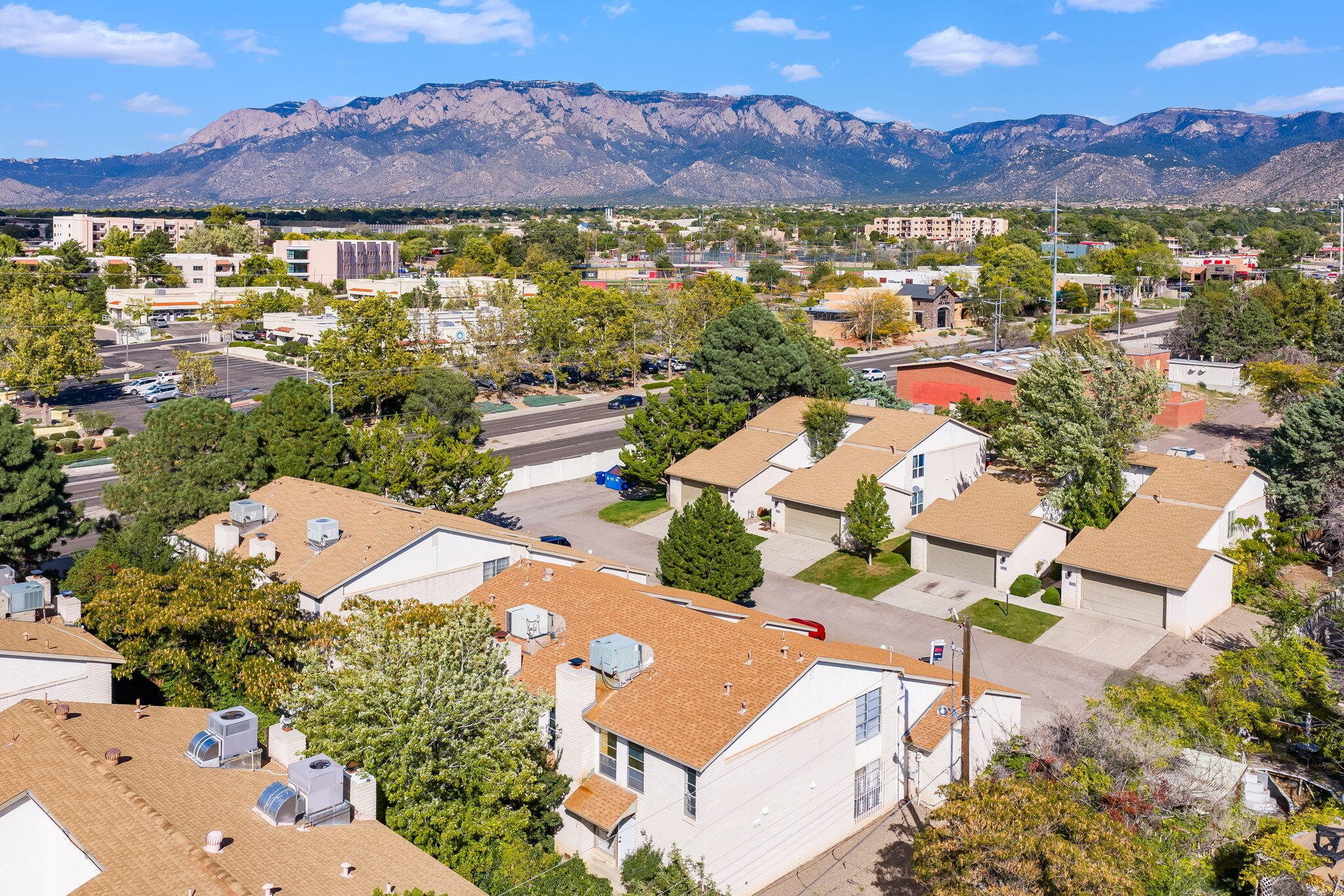 10548 MONTGOMERY Boulevard NE