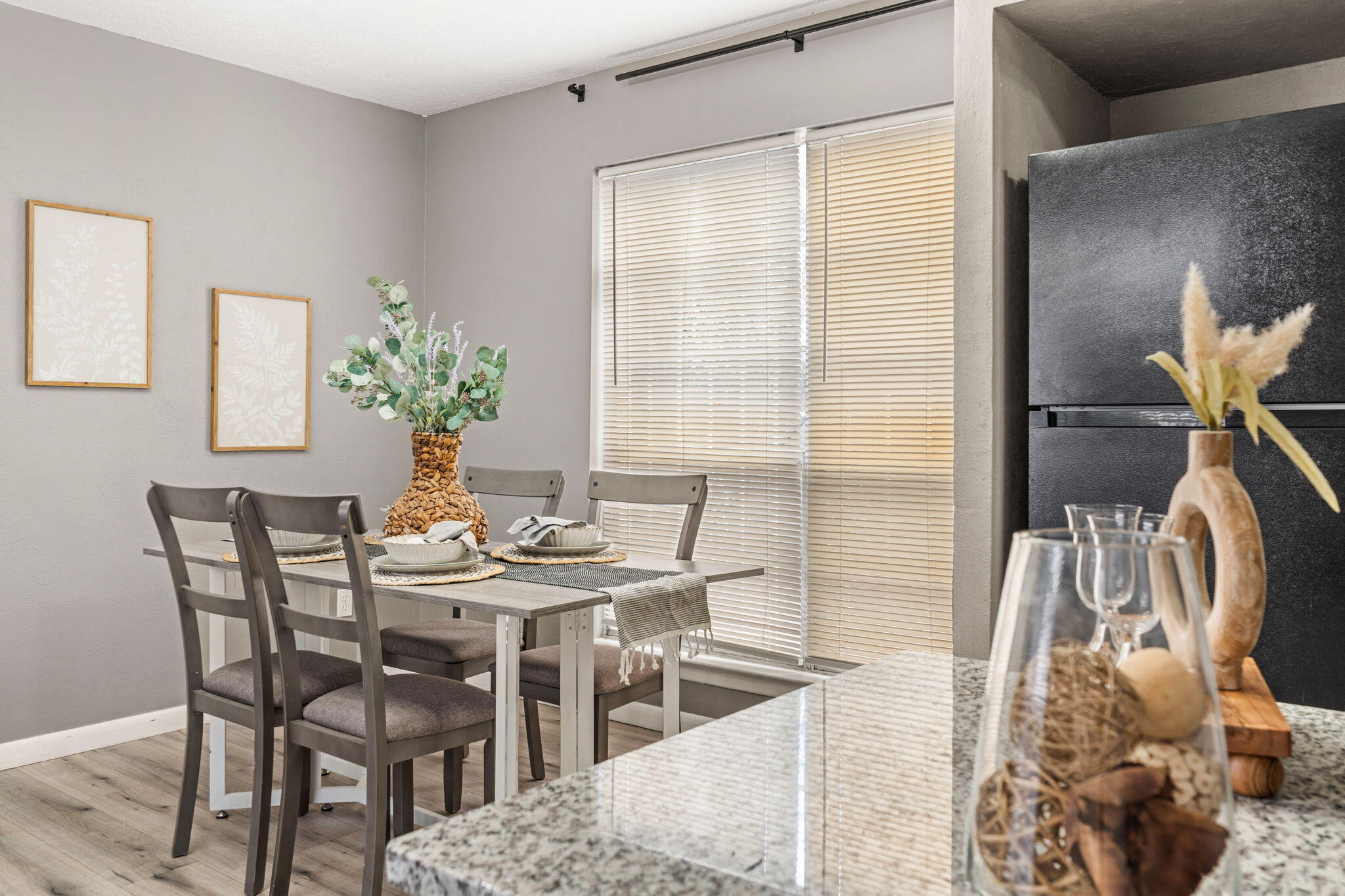 10548 MONTGOMERY Boulevard NE