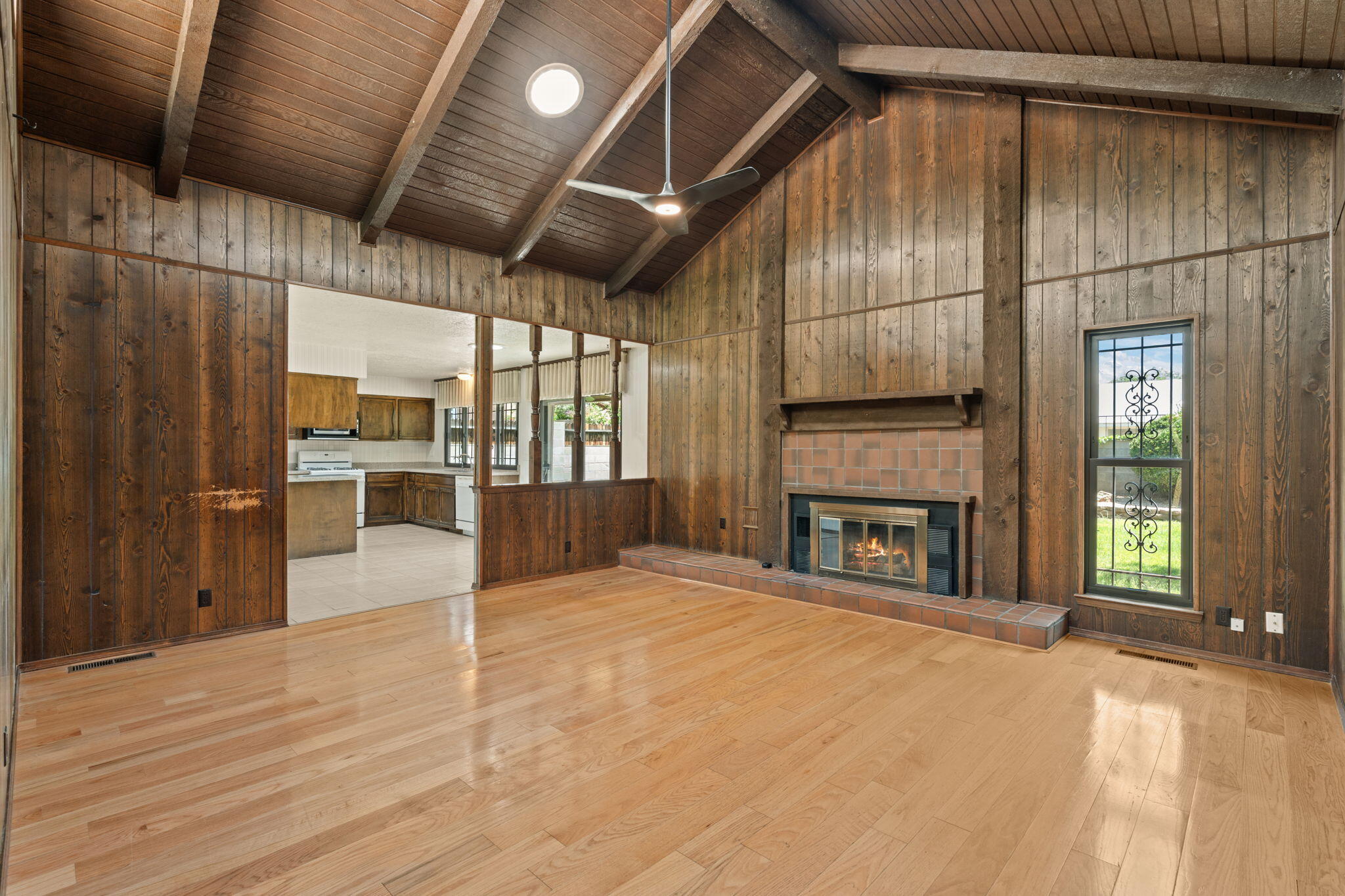 9424 AVENIDA DE LA LUNA NE