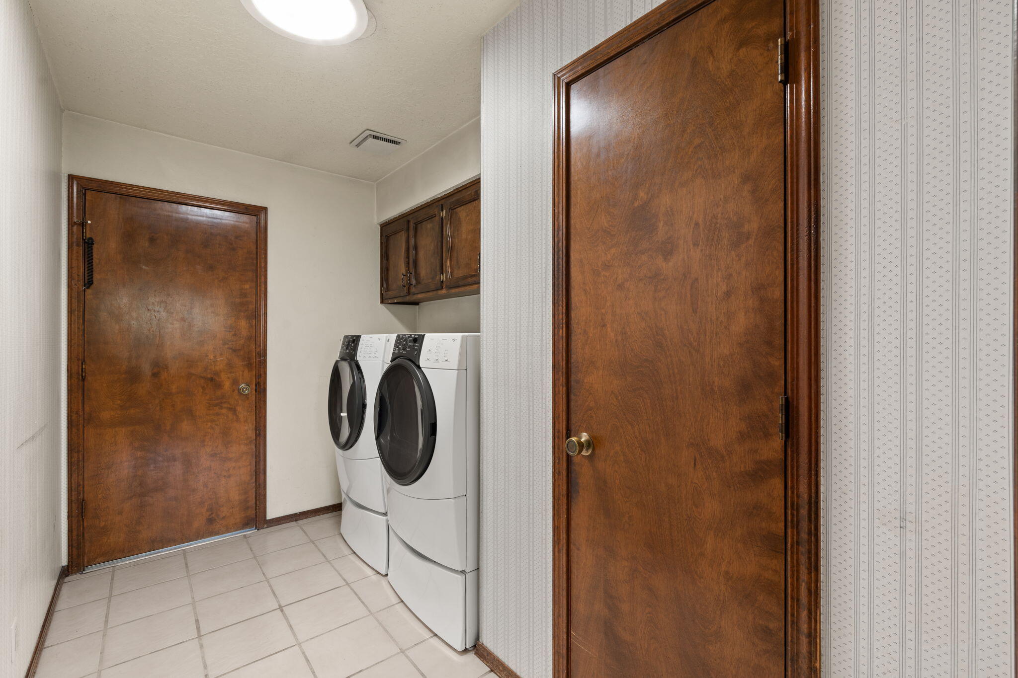 9424 AVENIDA DE LA LUNA NE