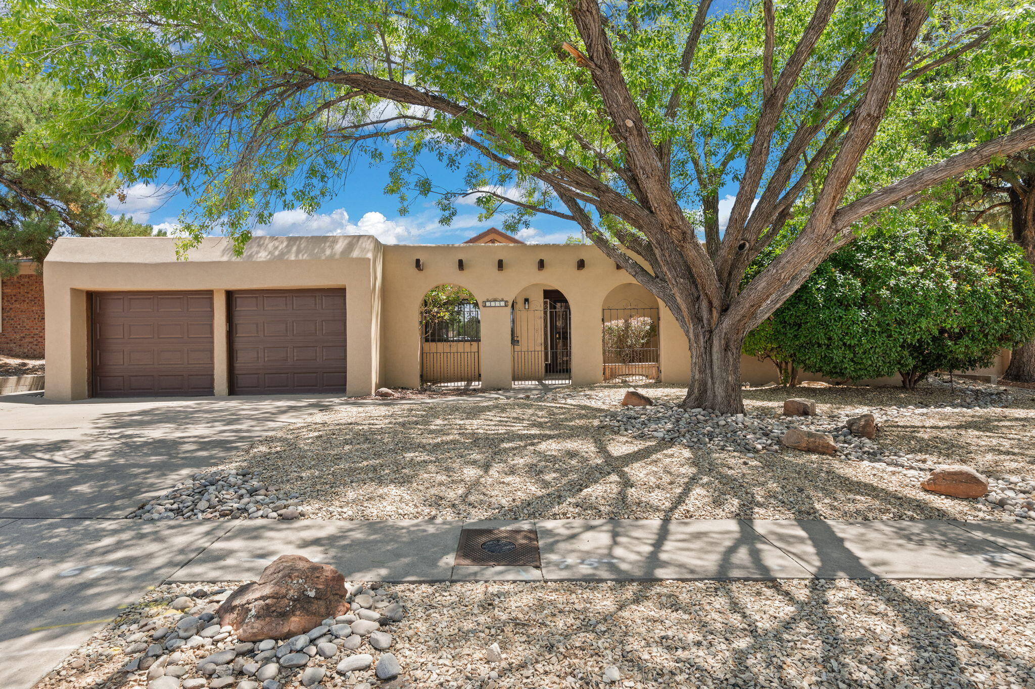 9424 AVENIDA DE LA LUNA NE