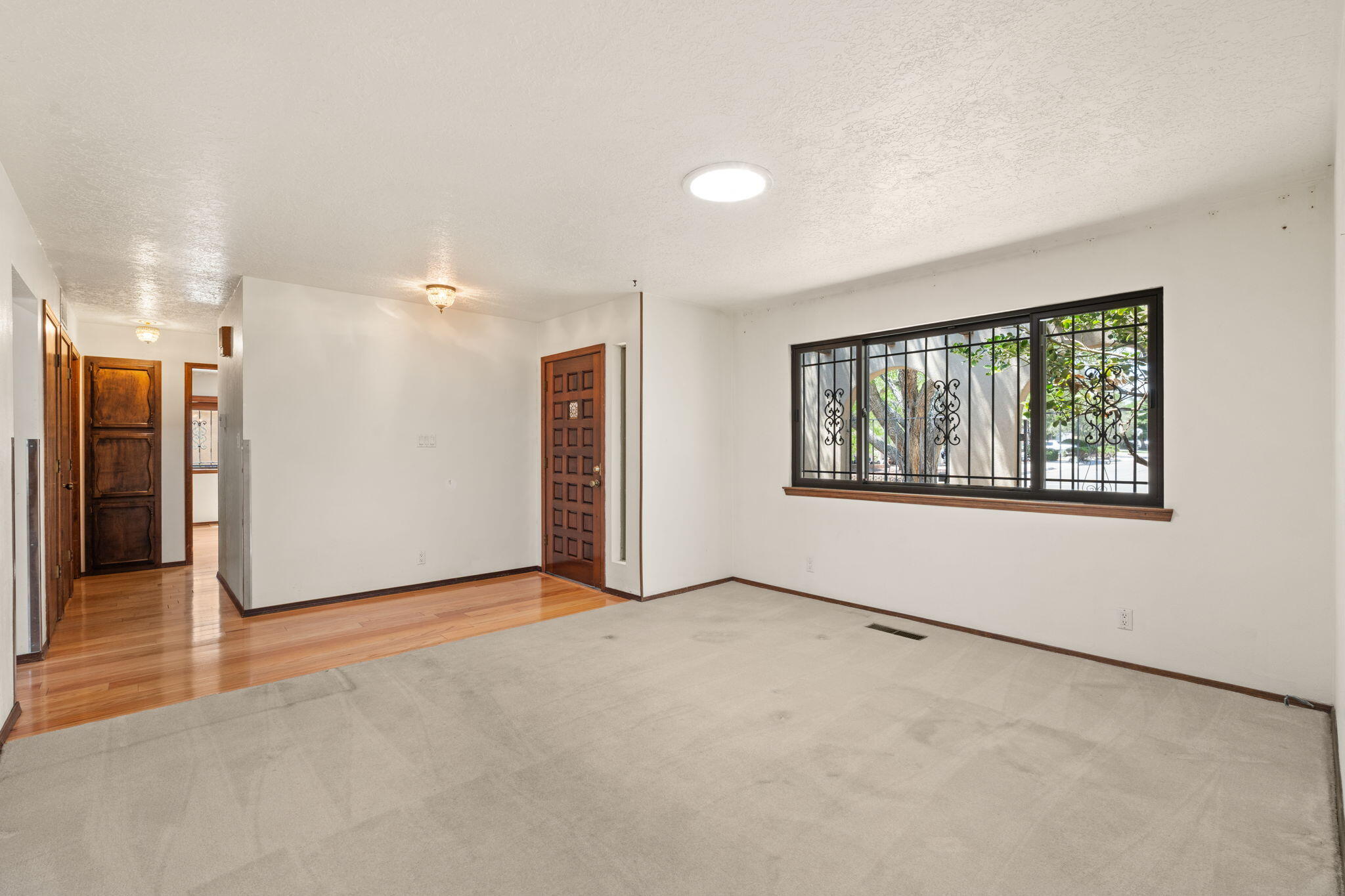 9424 AVENIDA DE LA LUNA NE