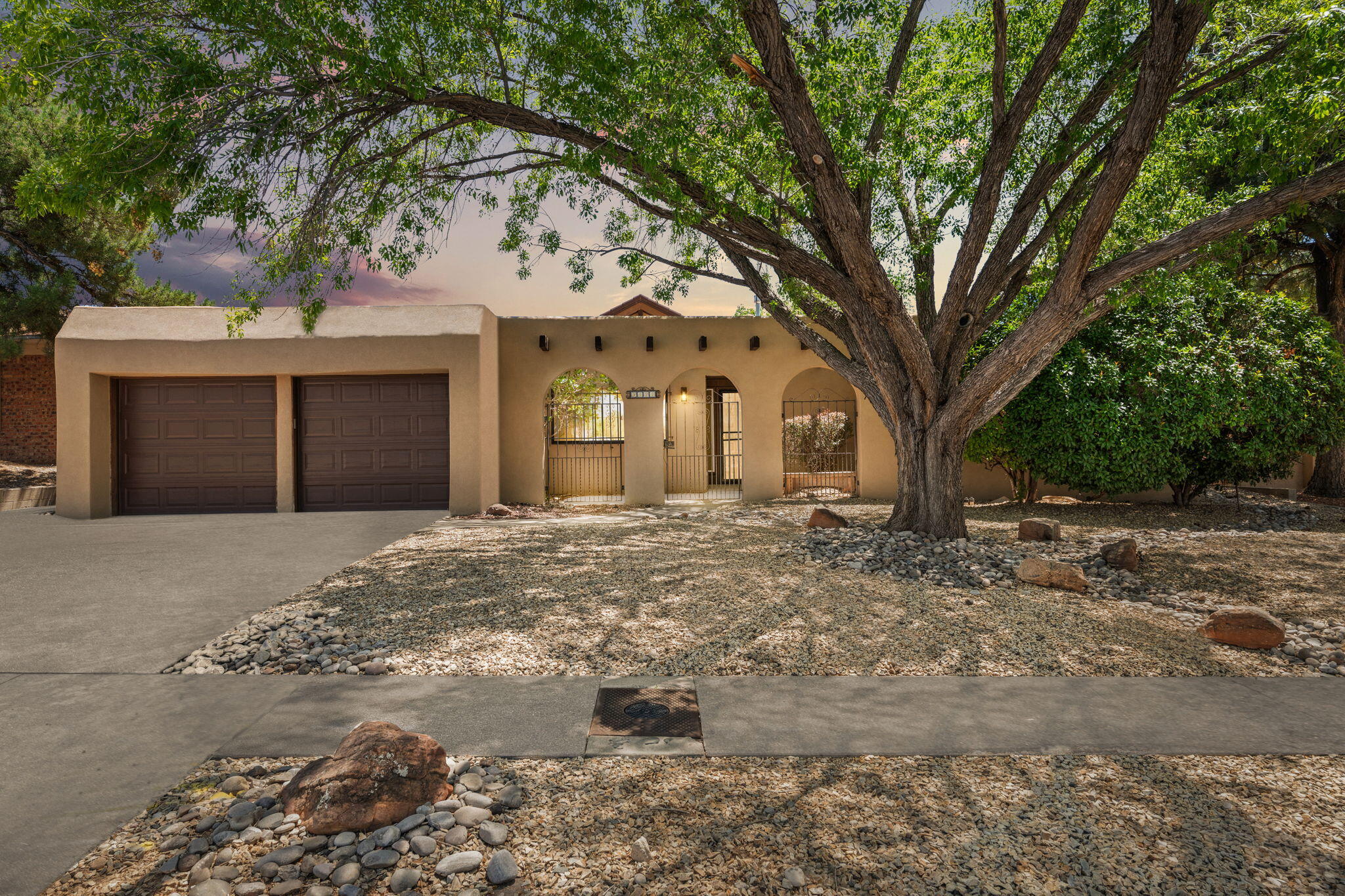 9424 AVENIDA DE LA LUNA NE