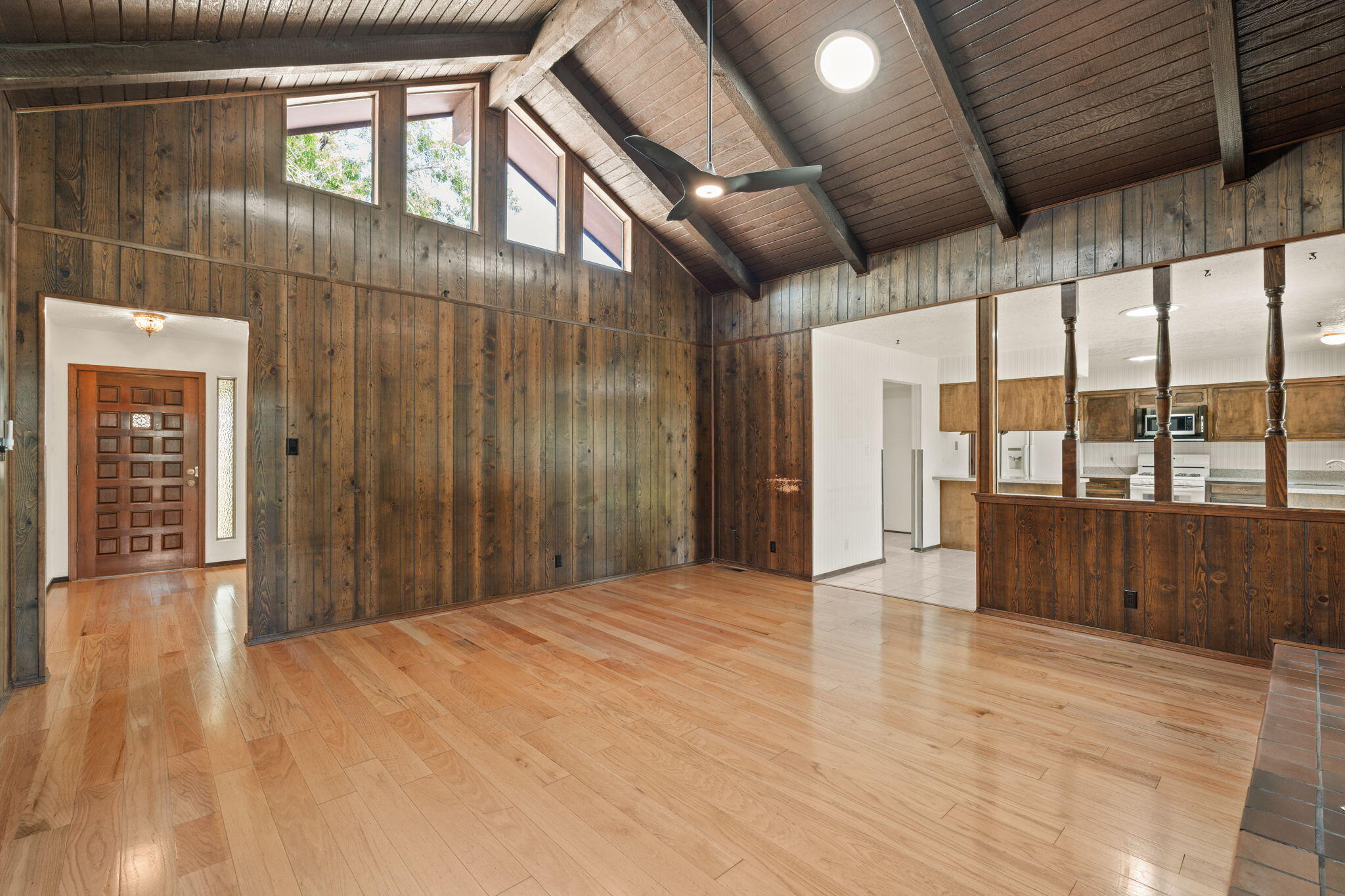 9424 AVENIDA DE LA LUNA NE