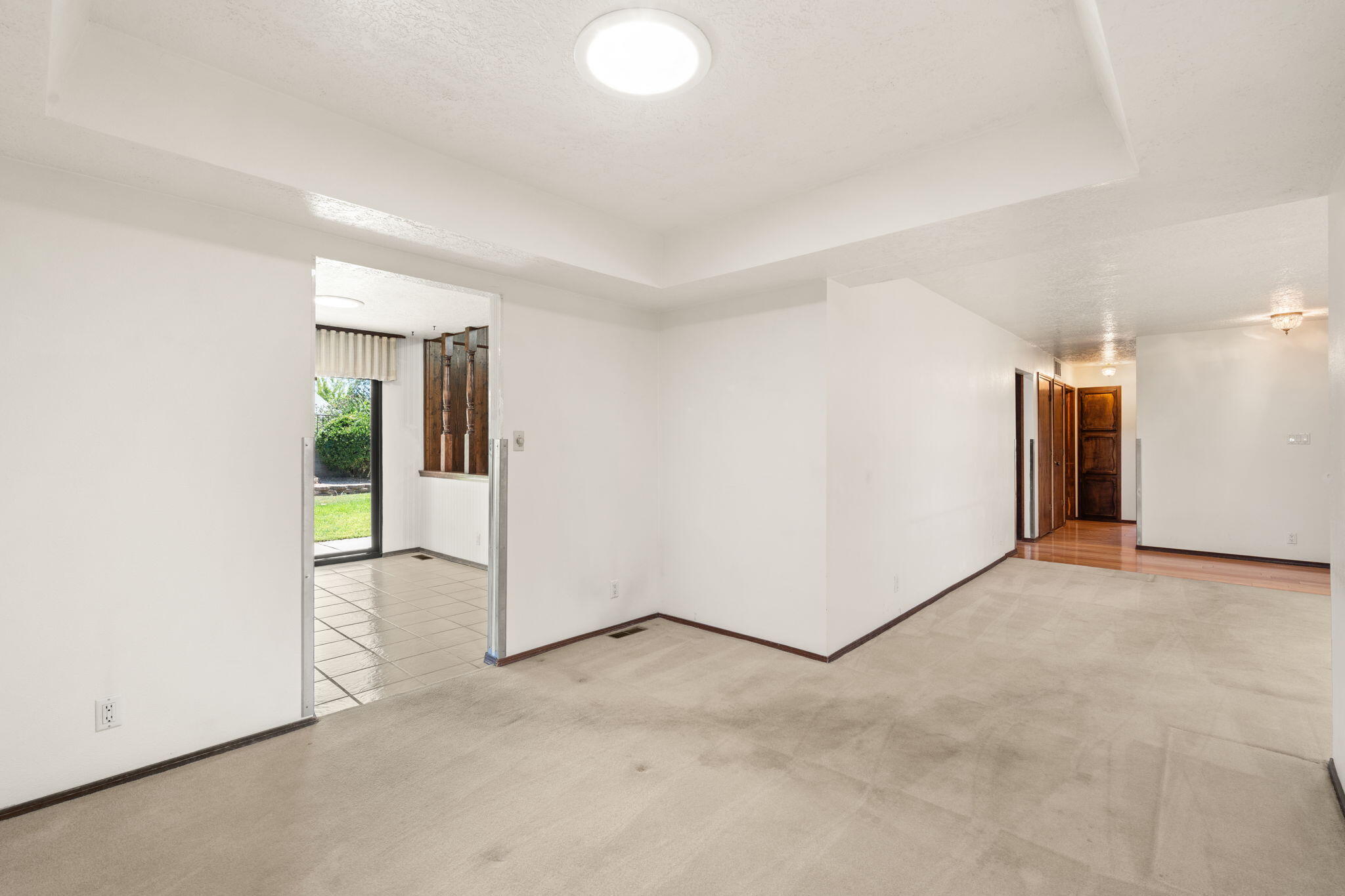 9424 AVENIDA DE LA LUNA NE