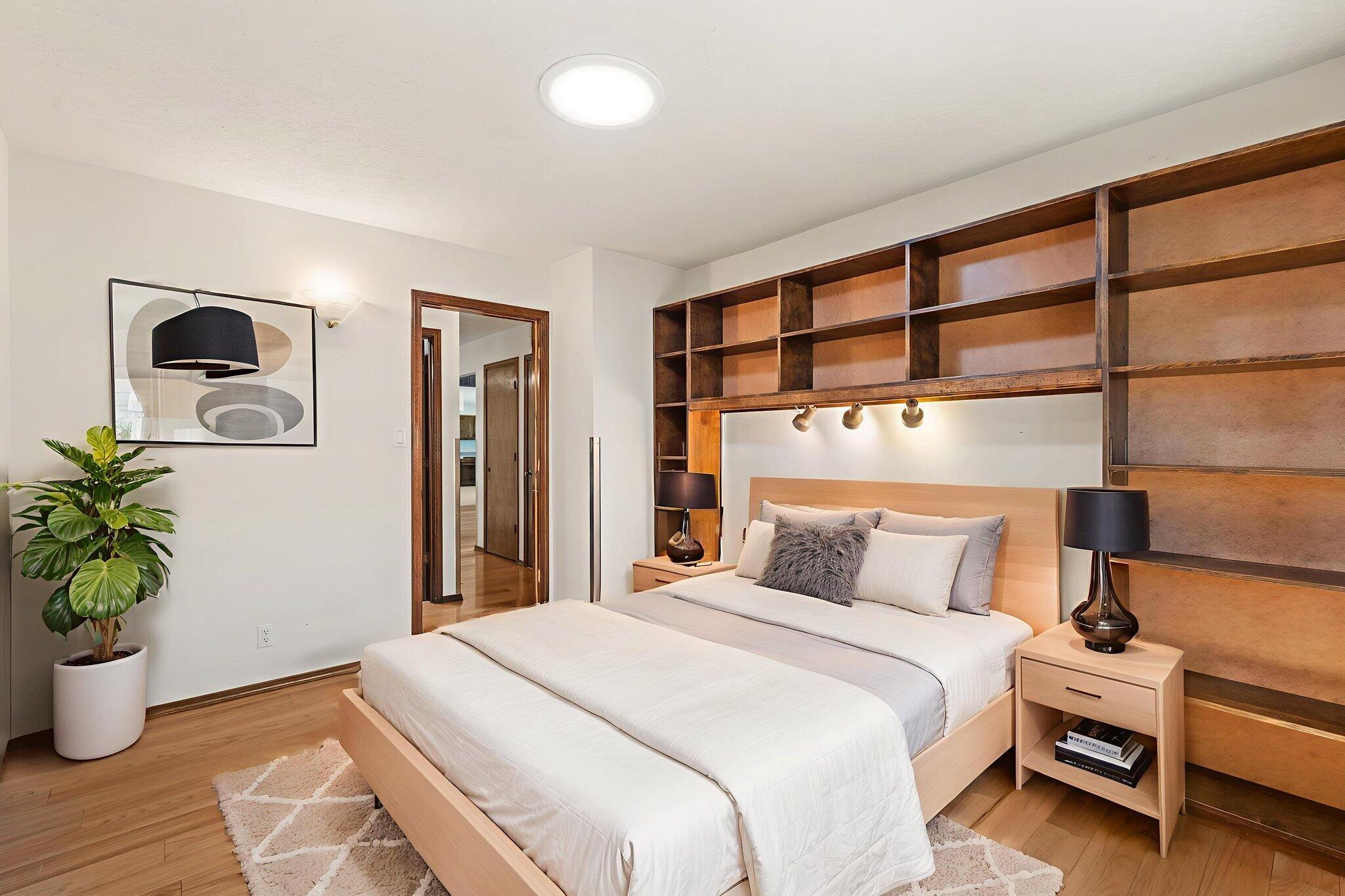 9424 AVENIDA DE LA LUNA NE