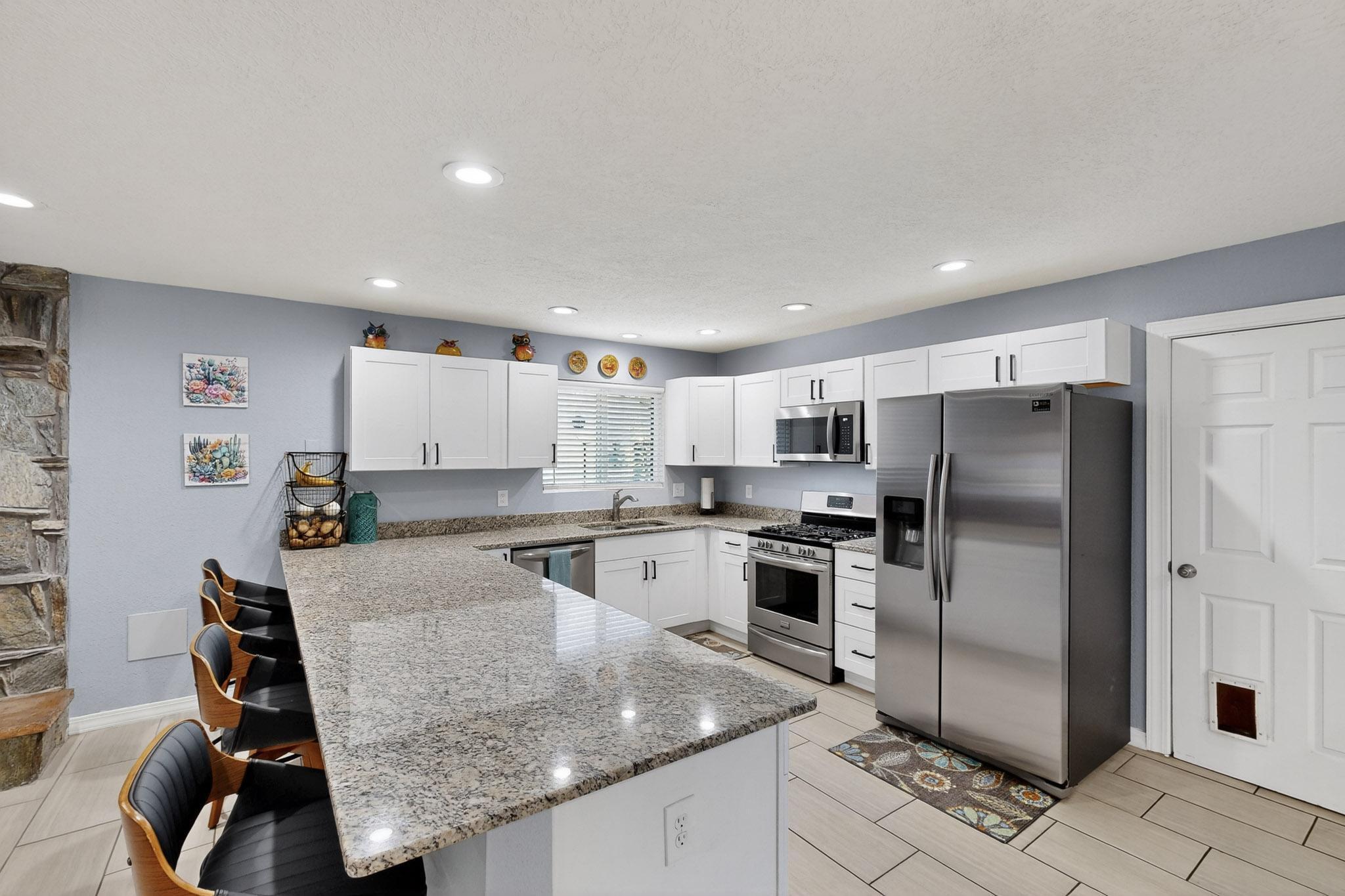 1602 HIAWATHA Drive NE