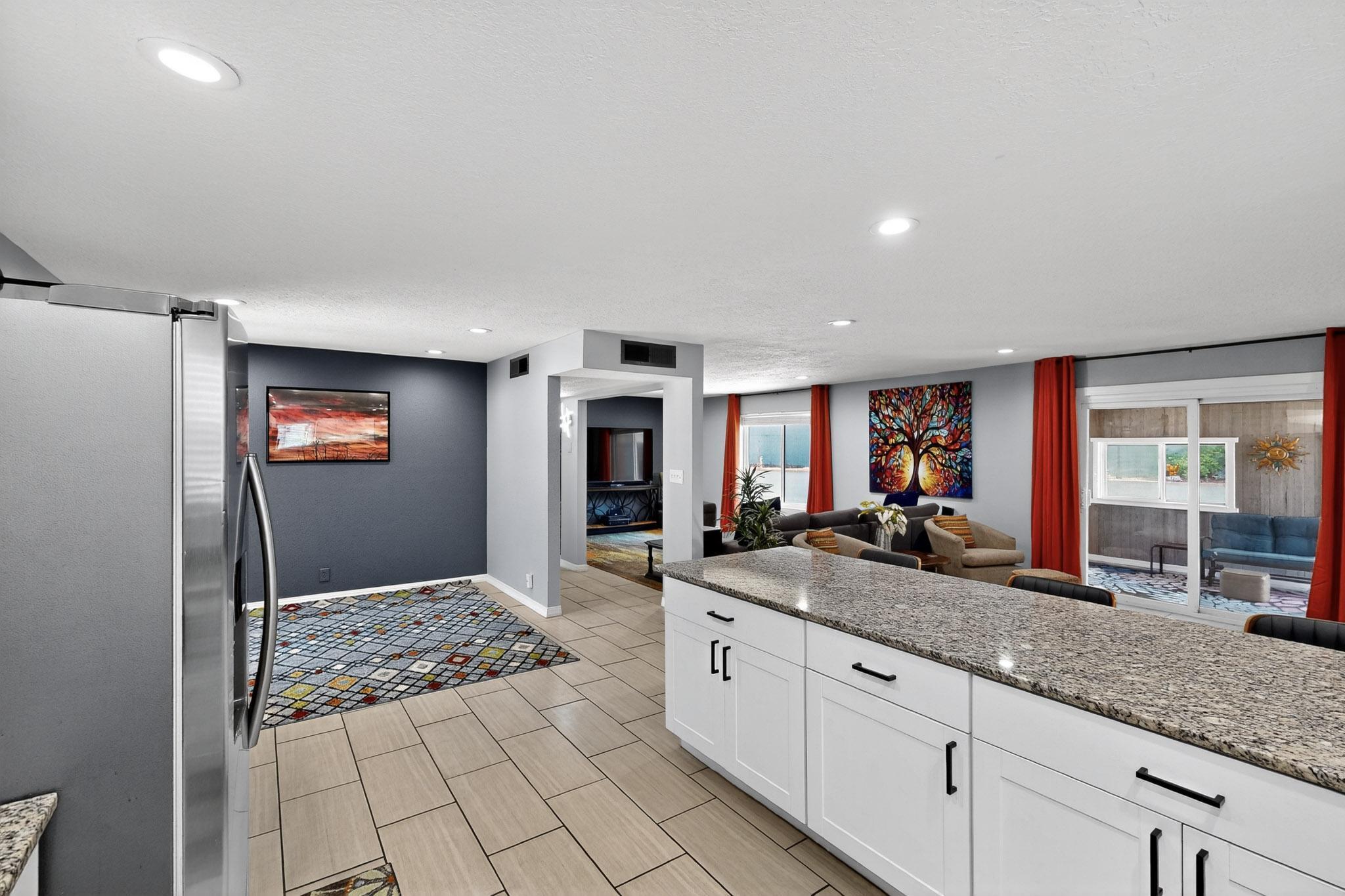 1602 HIAWATHA Drive NE