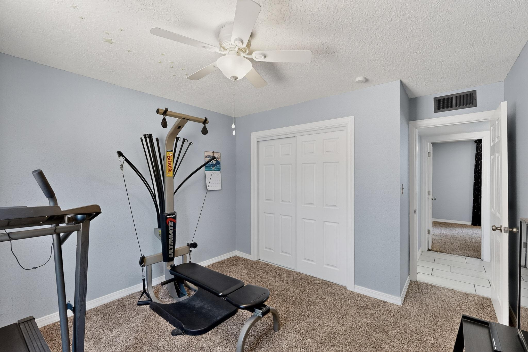 1602 HIAWATHA Drive NE