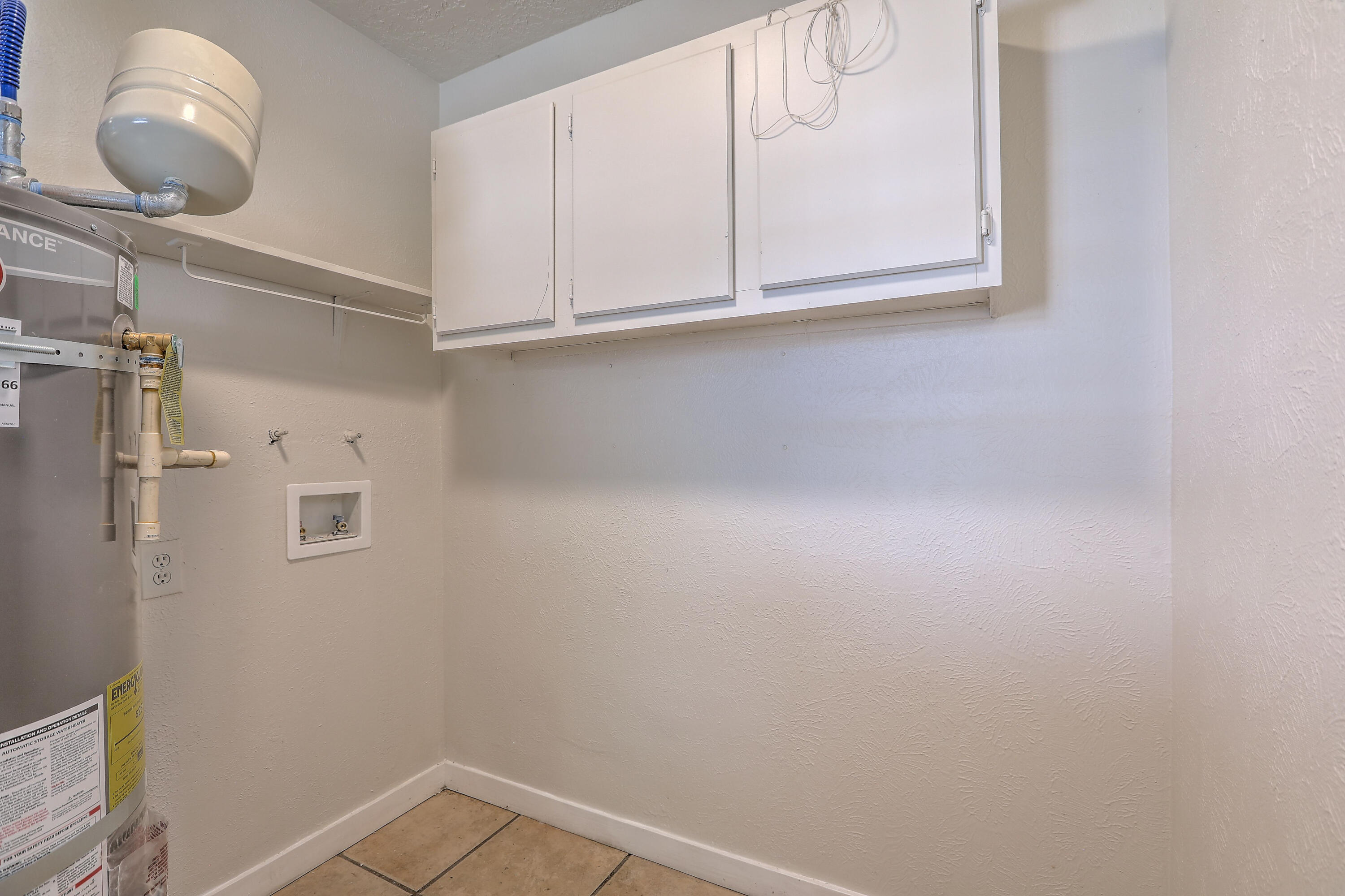 3710 JEANNE Court NE