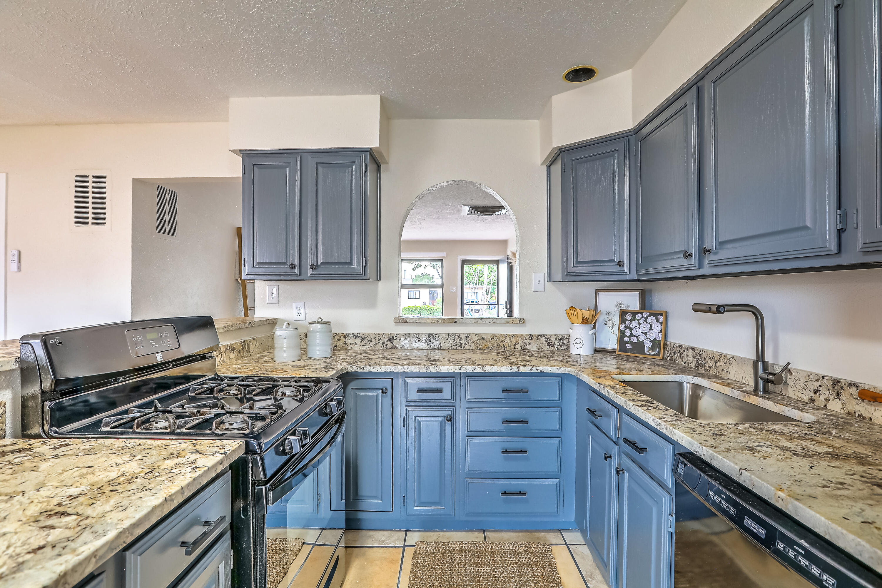 3710 JEANNE Court NE