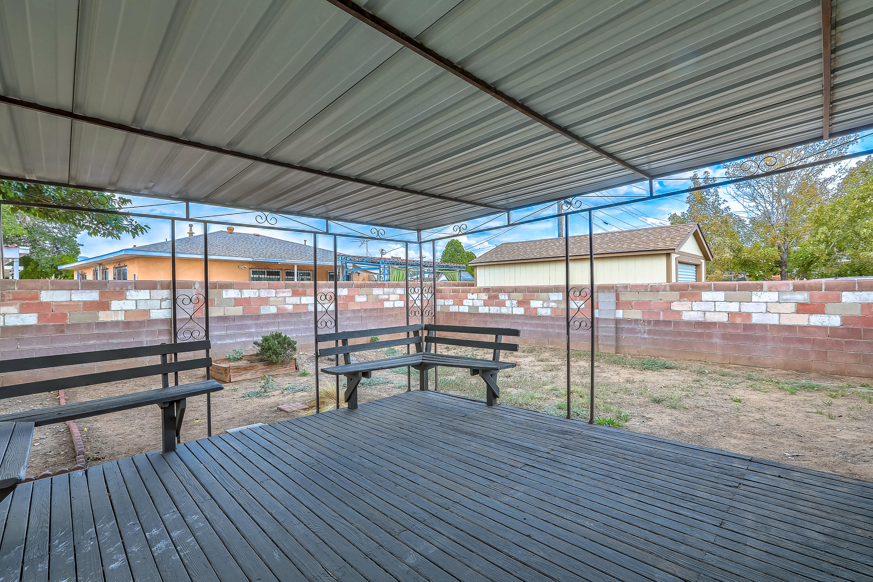 3710 JEANNE Court NE