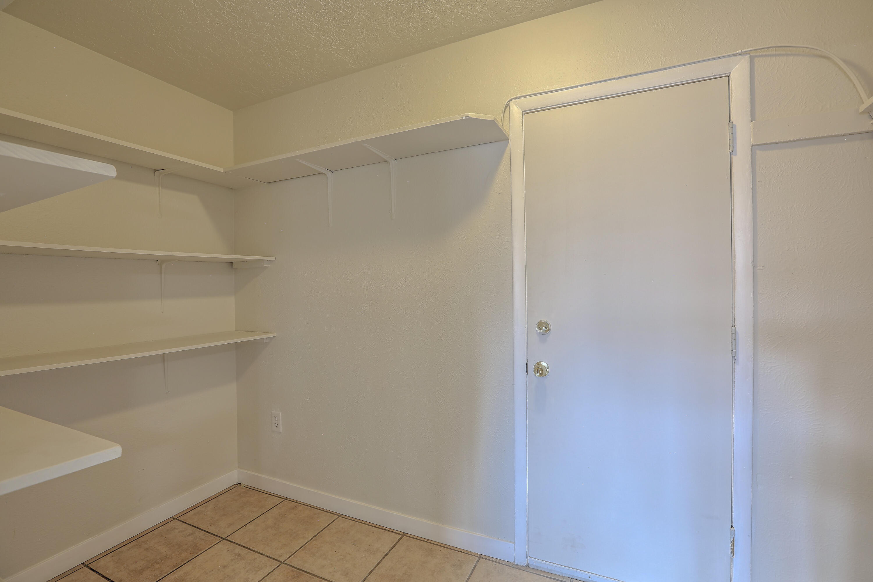 3710 JEANNE Court NE