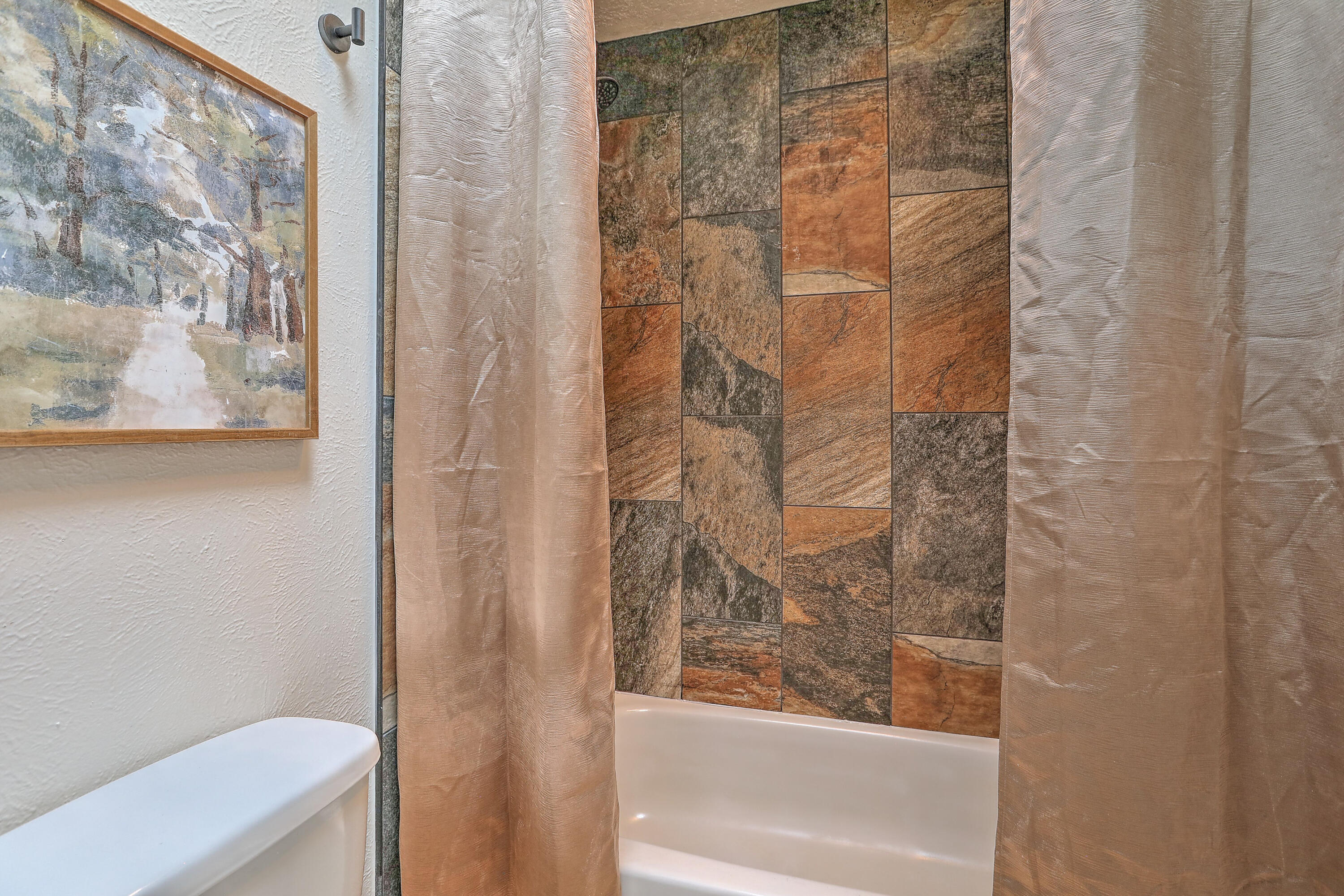 3710 JEANNE Court NE