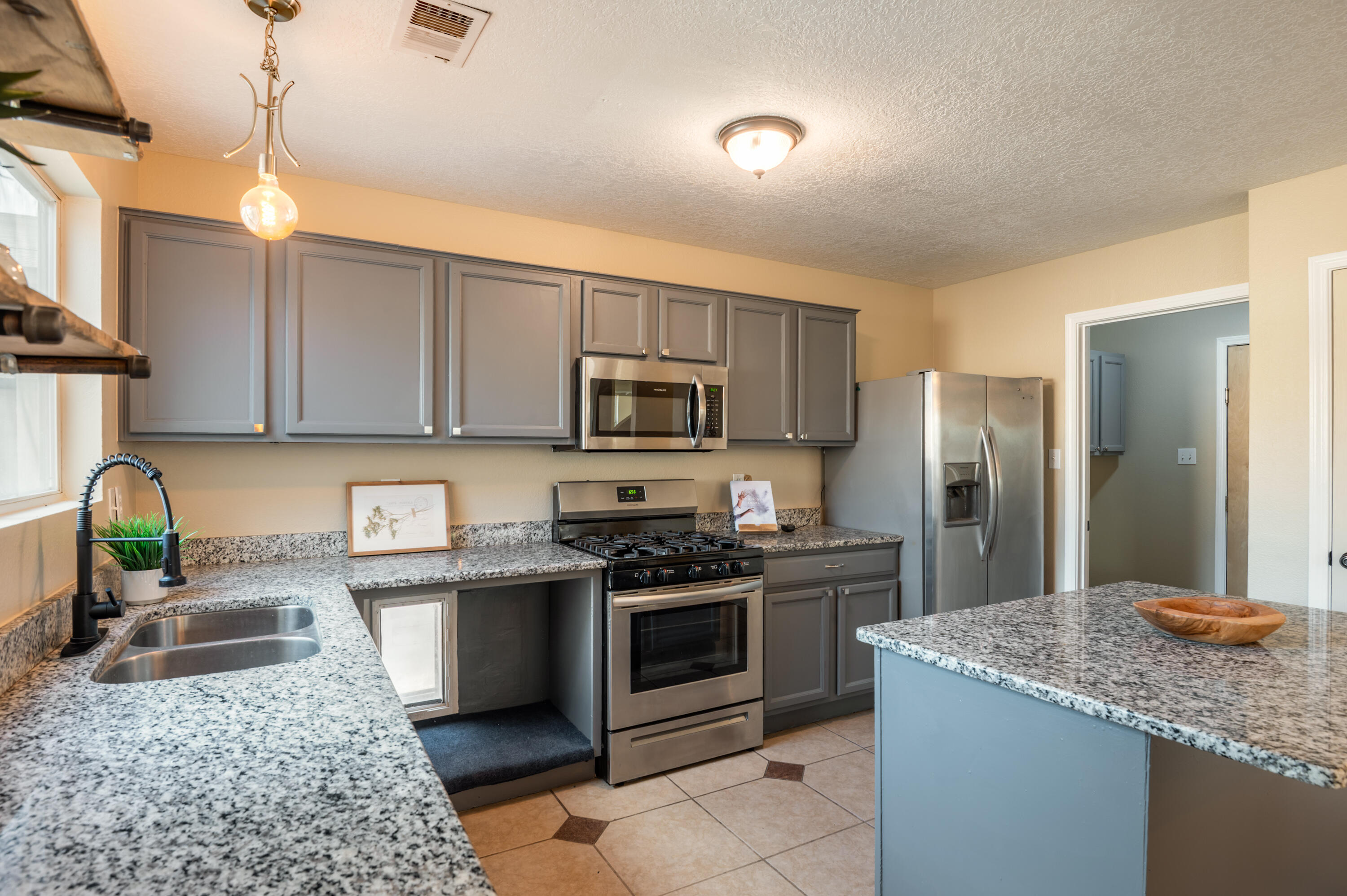 3541 ELDER MEADOWS Drive NE