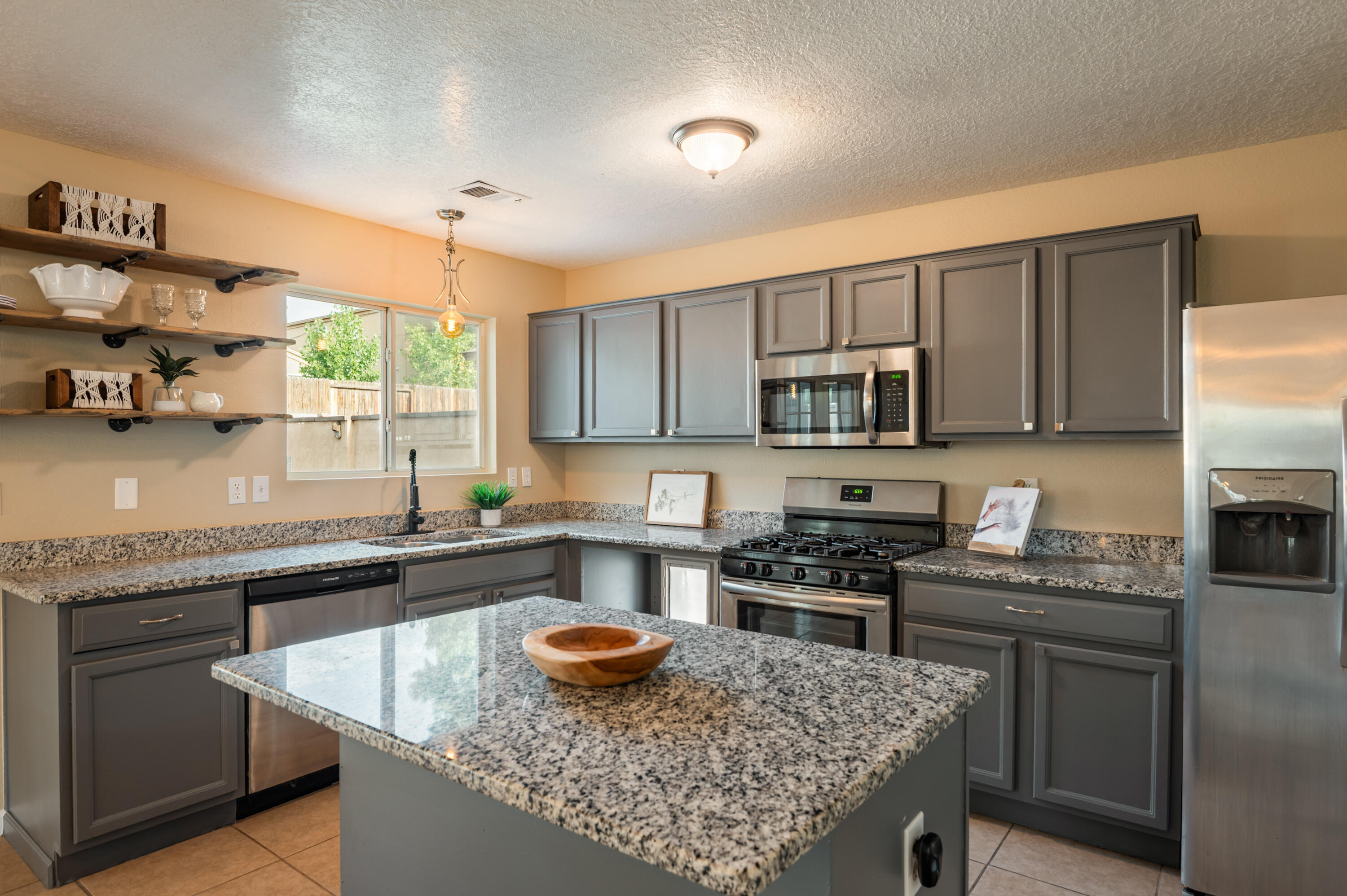 3541 ELDER MEADOWS Drive NE