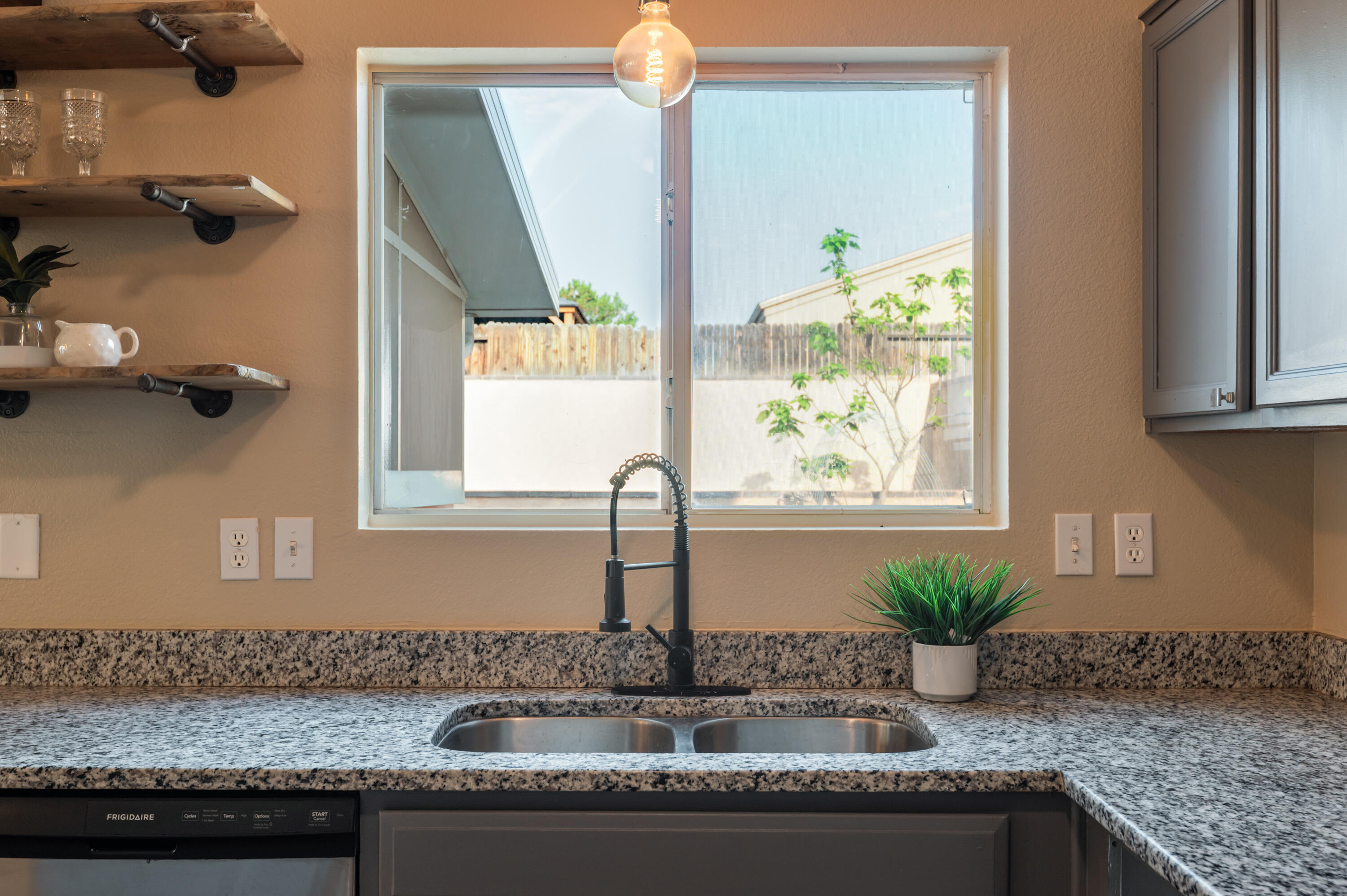 3541 ELDER MEADOWS Drive NE